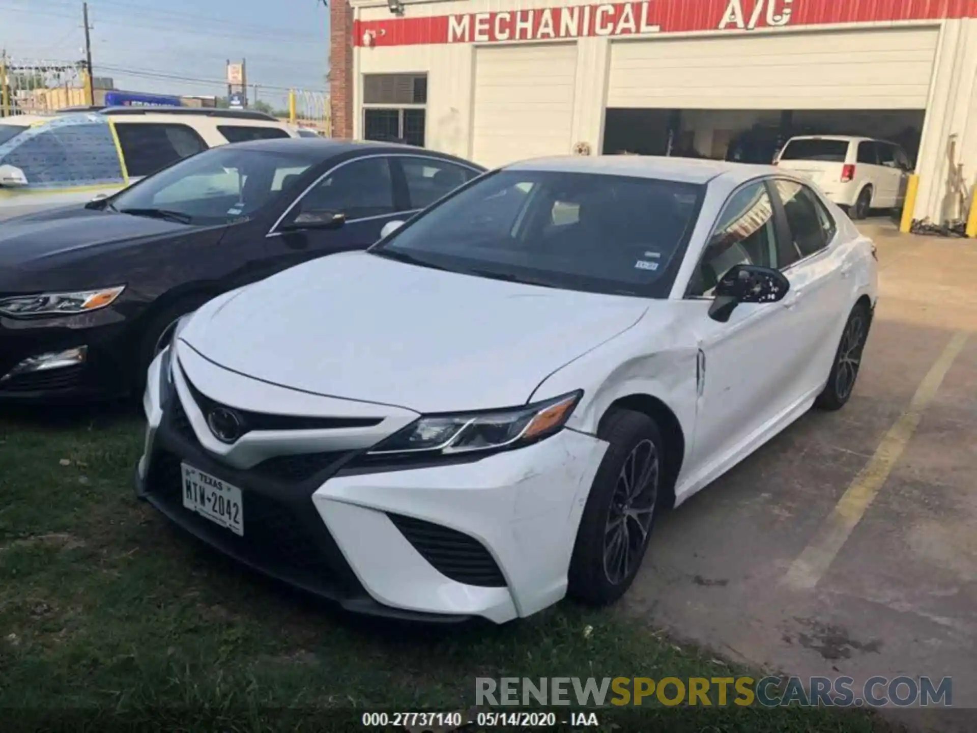 4 Photograph of a damaged car 4T1G11AK7LU908536 TOYOTA CAMRY 2020