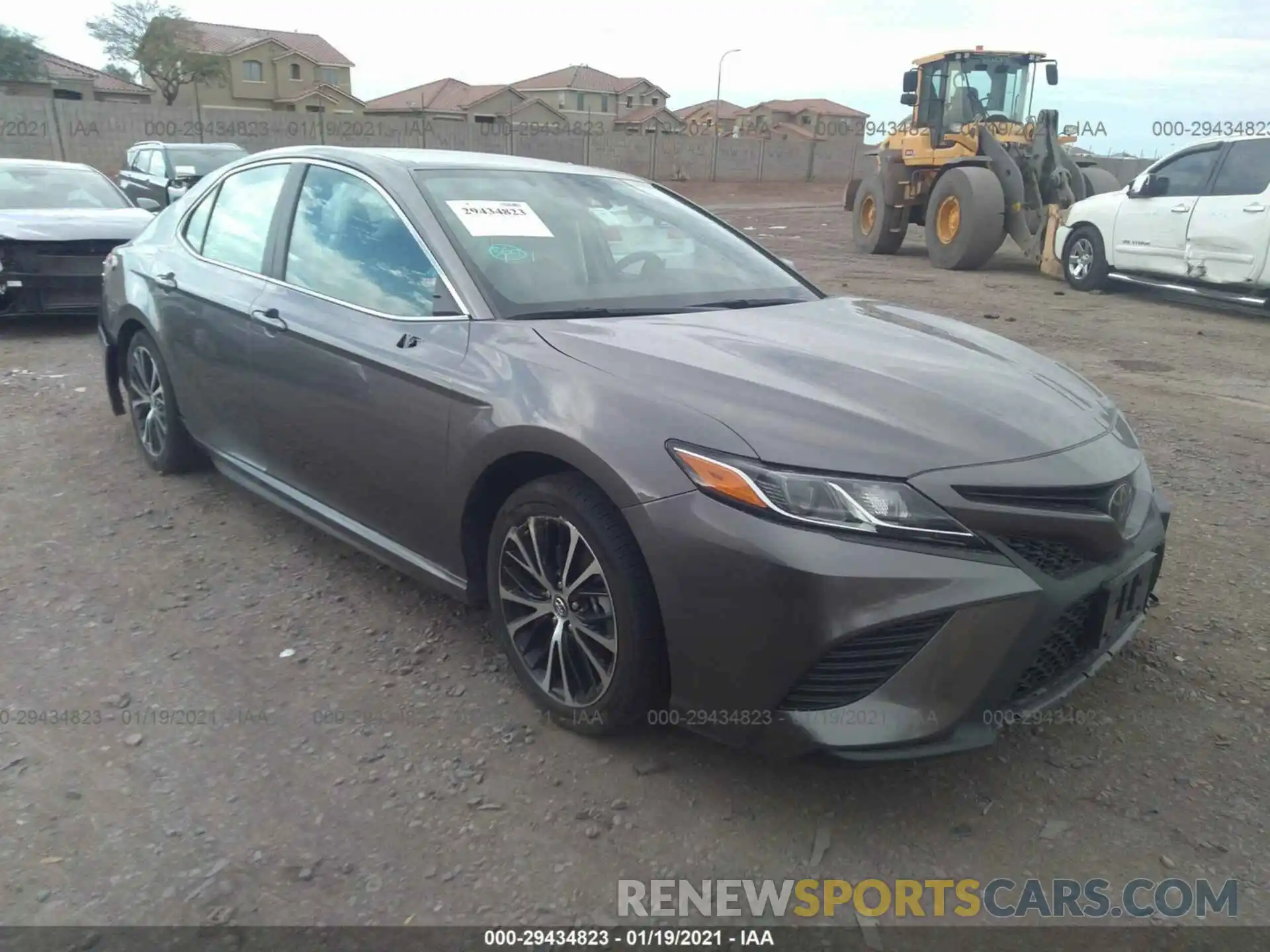 1 Photograph of a damaged car 4T1G11AK7LU912070 TOYOTA CAMRY 2020