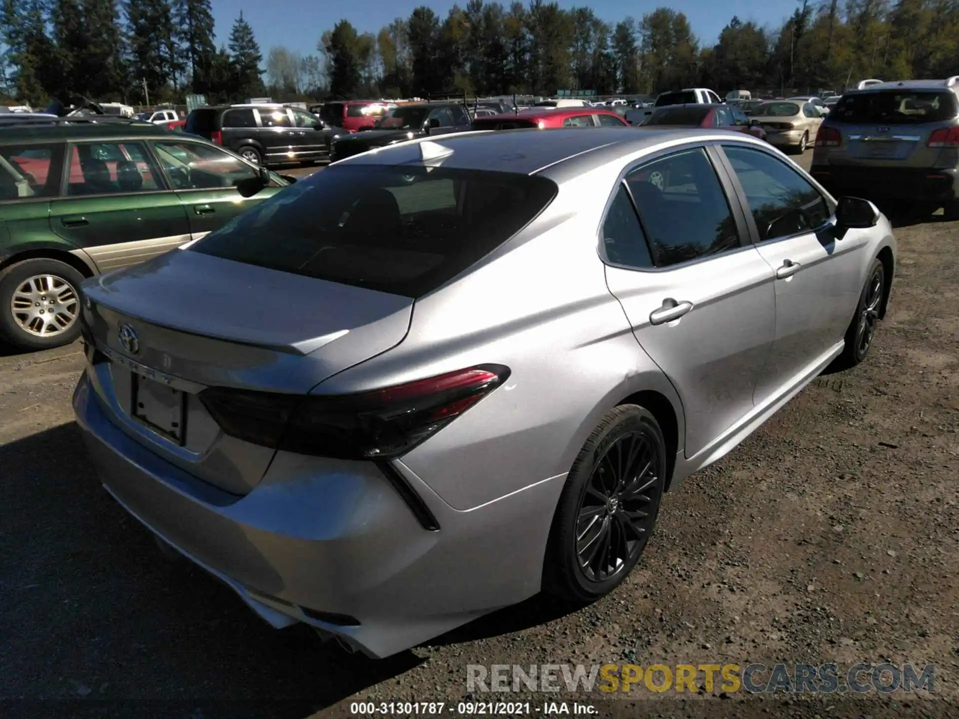 4 Photograph of a damaged car 4T1G11AK7LU914031 TOYOTA CAMRY 2020