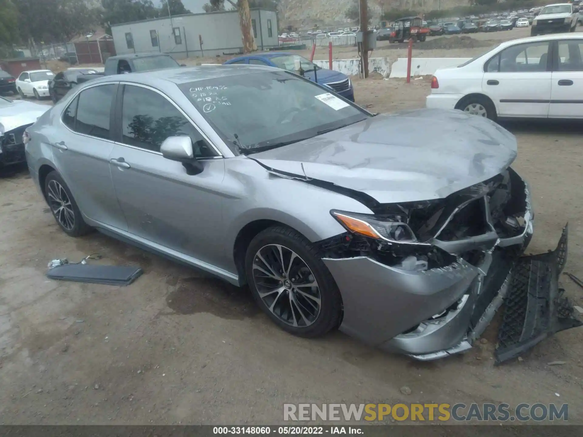 1 Photograph of a damaged car 4T1G11AK7LU914983 TOYOTA CAMRY 2020