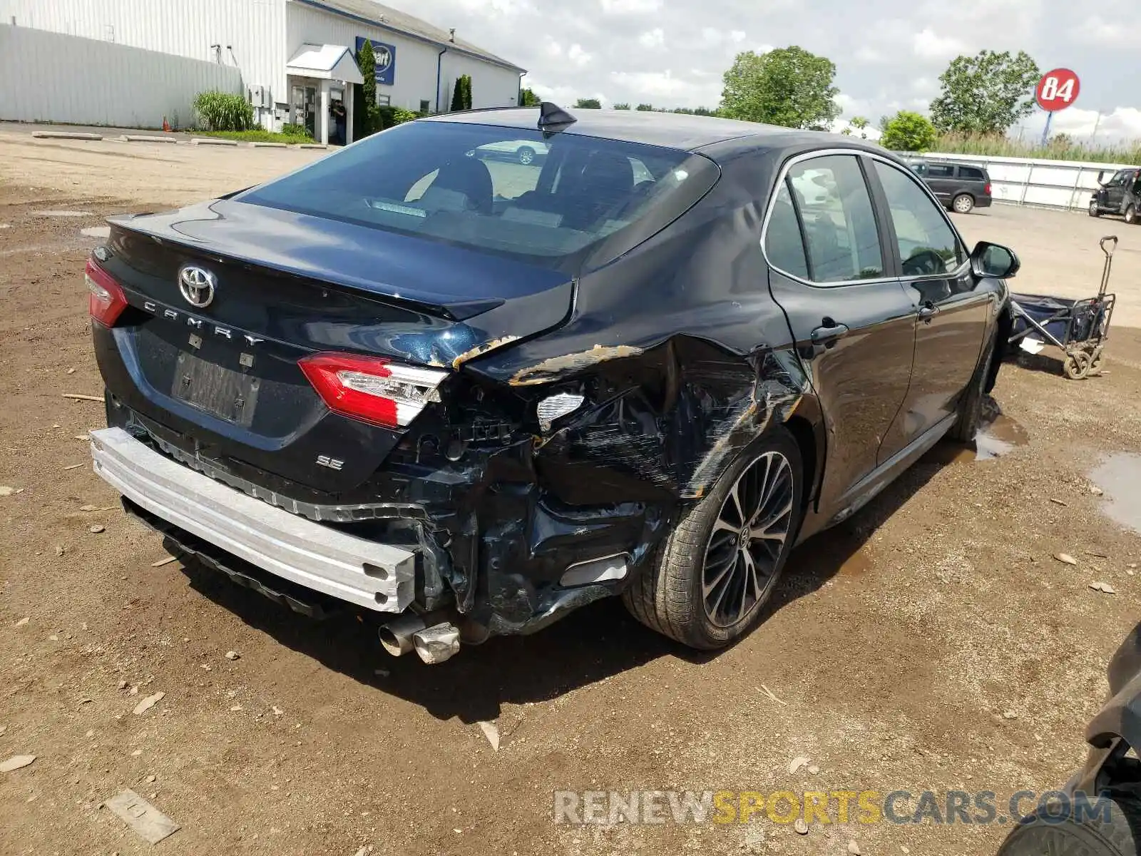 4 Photograph of a damaged car 4T1G11AK7LU915258 TOYOTA CAMRY 2020