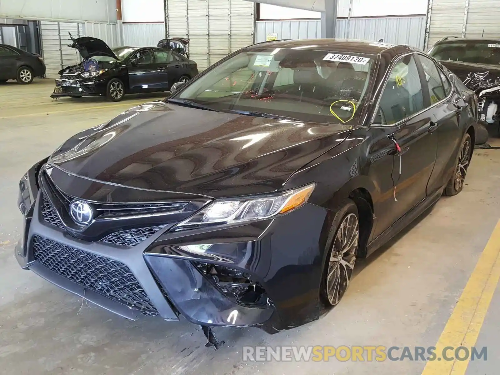 2 Photograph of a damaged car 4T1G11AK7LU915261 TOYOTA CAMRY 2020