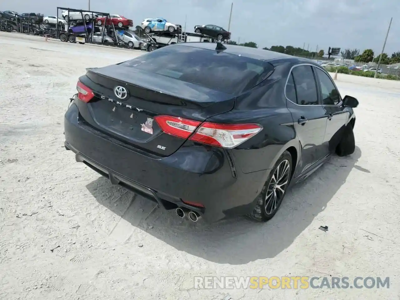 4 Photograph of a damaged car 4T1G11AK7LU919293 TOYOTA CAMRY 2020