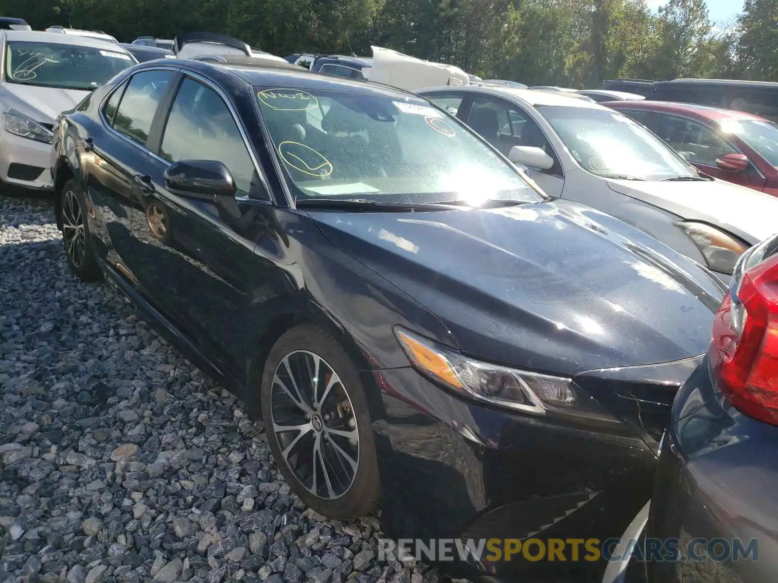 1 Photograph of a damaged car 4T1G11AK7LU919908 TOYOTA CAMRY 2020