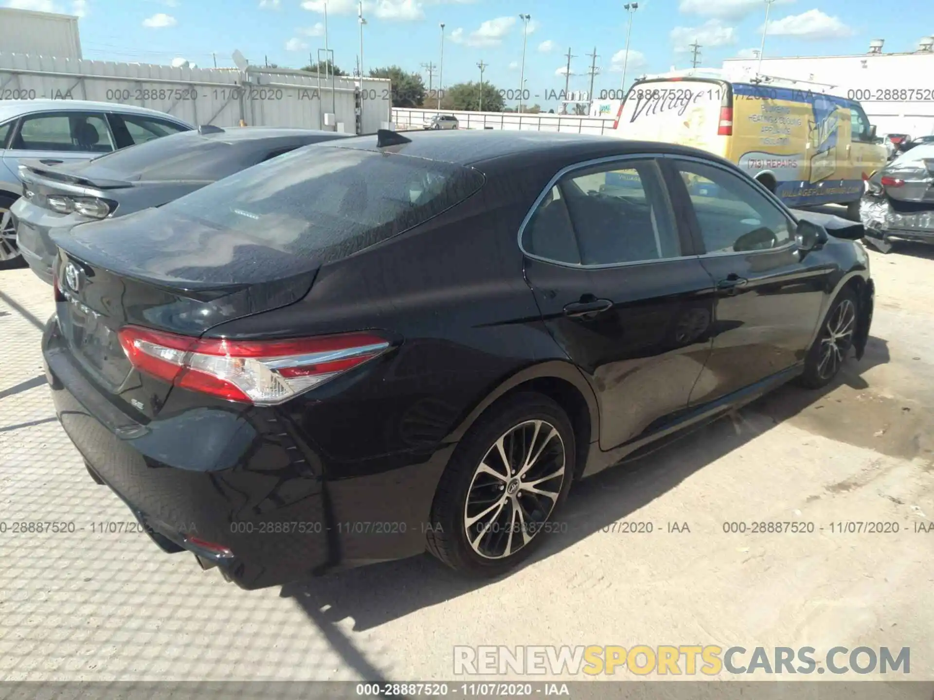 4 Photograph of a damaged car 4T1G11AK7LU923019 TOYOTA CAMRY 2020