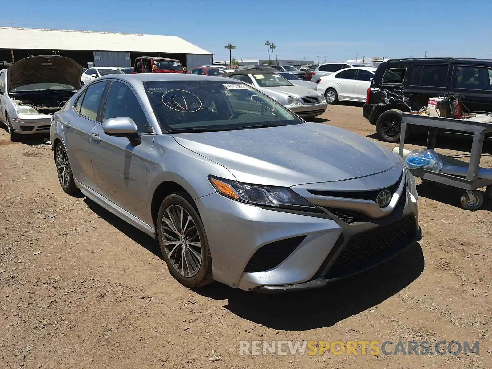 1 Photograph of a damaged car 4T1G11AK7LU925966 TOYOTA CAMRY 2020