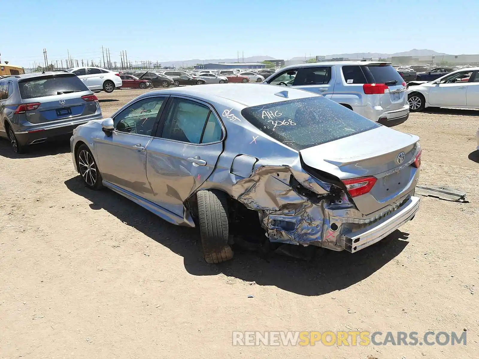 3 Photograph of a damaged car 4T1G11AK7LU925966 TOYOTA CAMRY 2020