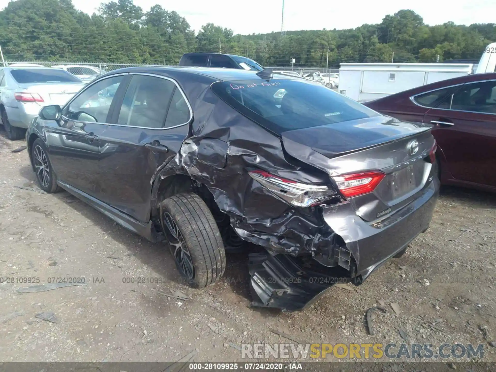 6 Photograph of a damaged car 4T1G11AK7LU936210 TOYOTA CAMRY 2020