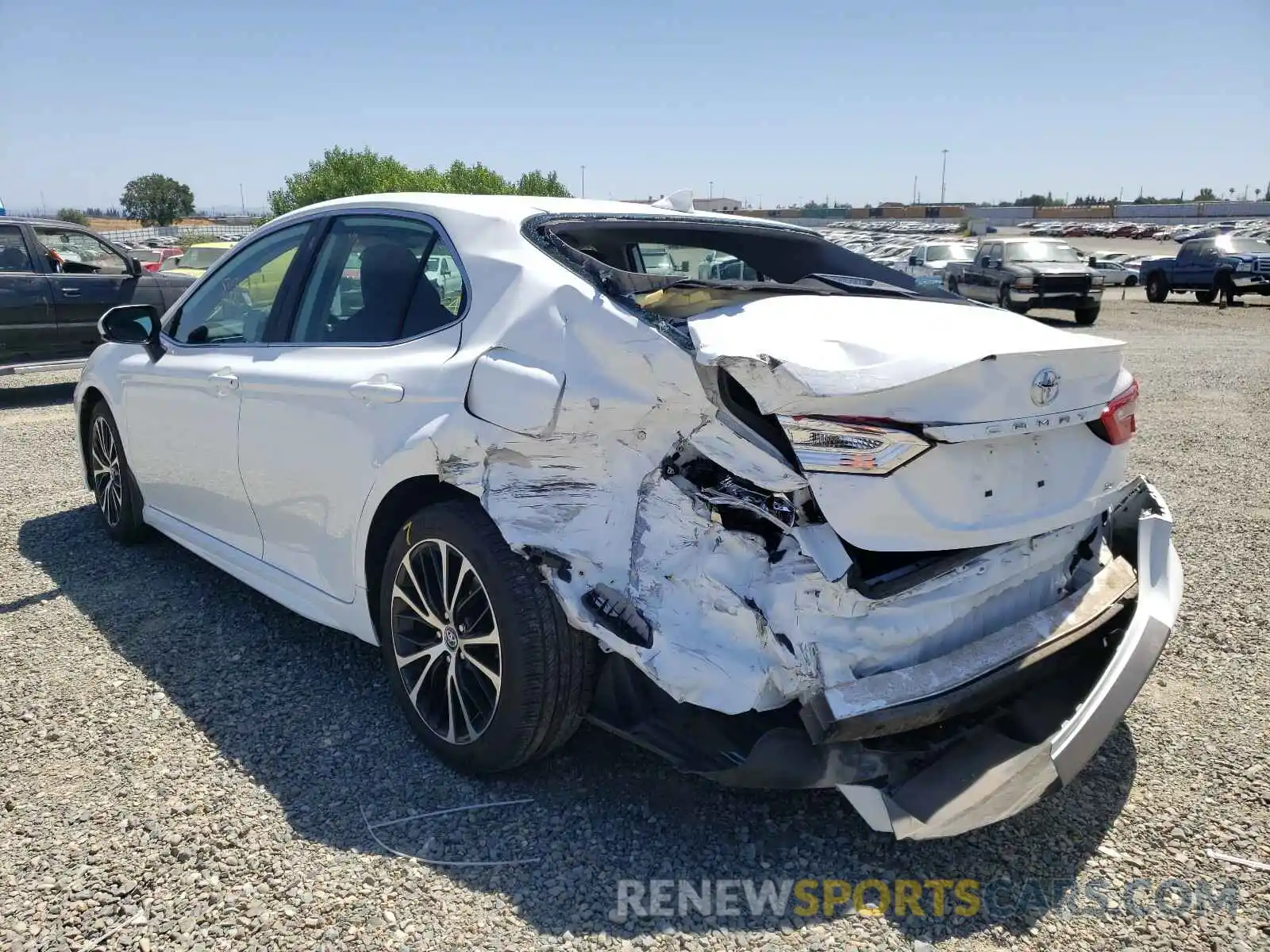 3 Photograph of a damaged car 4T1G11AK7LU937387 TOYOTA CAMRY 2020