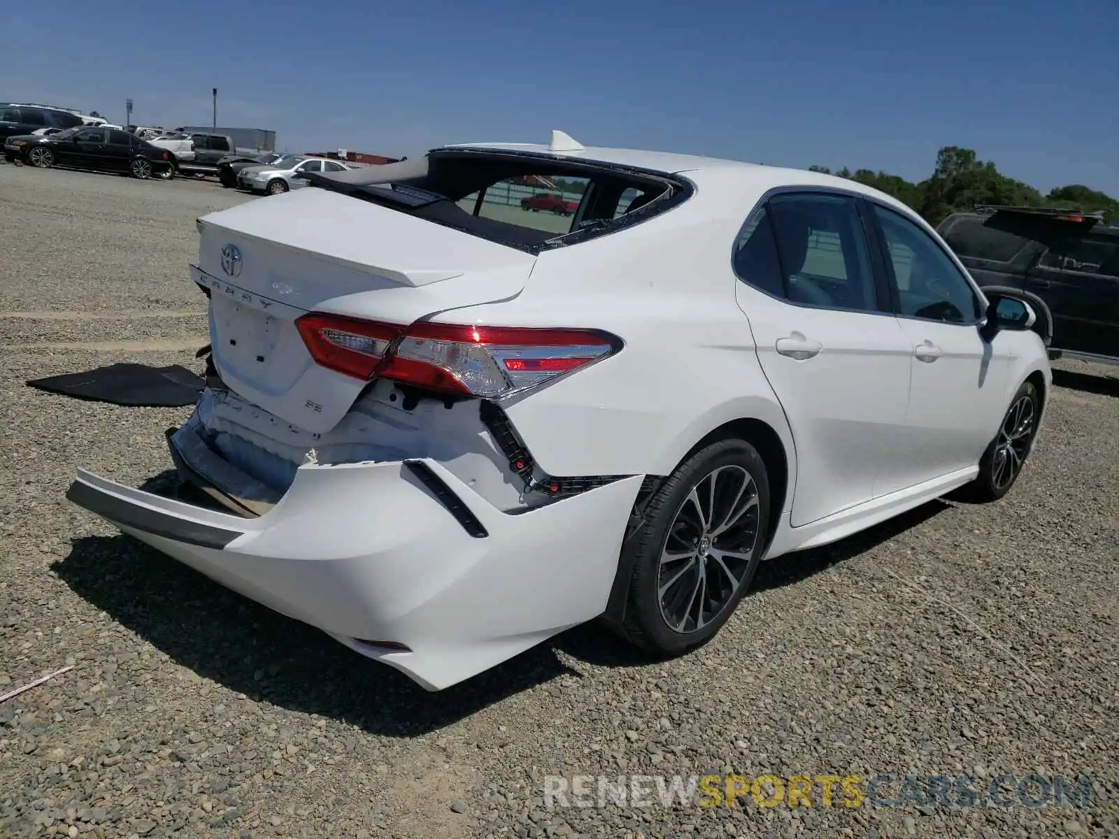 4 Photograph of a damaged car 4T1G11AK7LU937387 TOYOTA CAMRY 2020