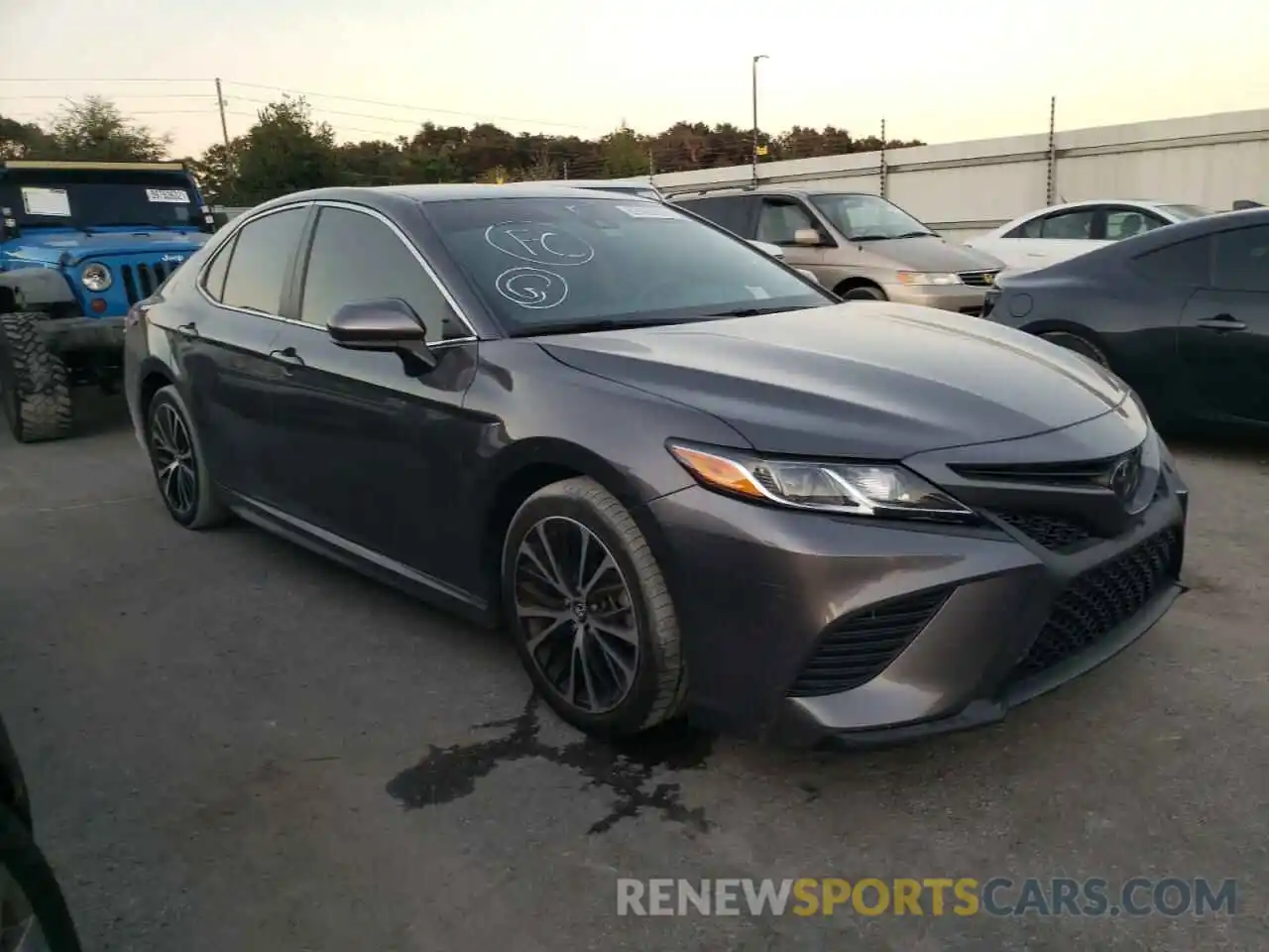 1 Photograph of a damaged car 4T1G11AK7LU941701 TOYOTA CAMRY 2020