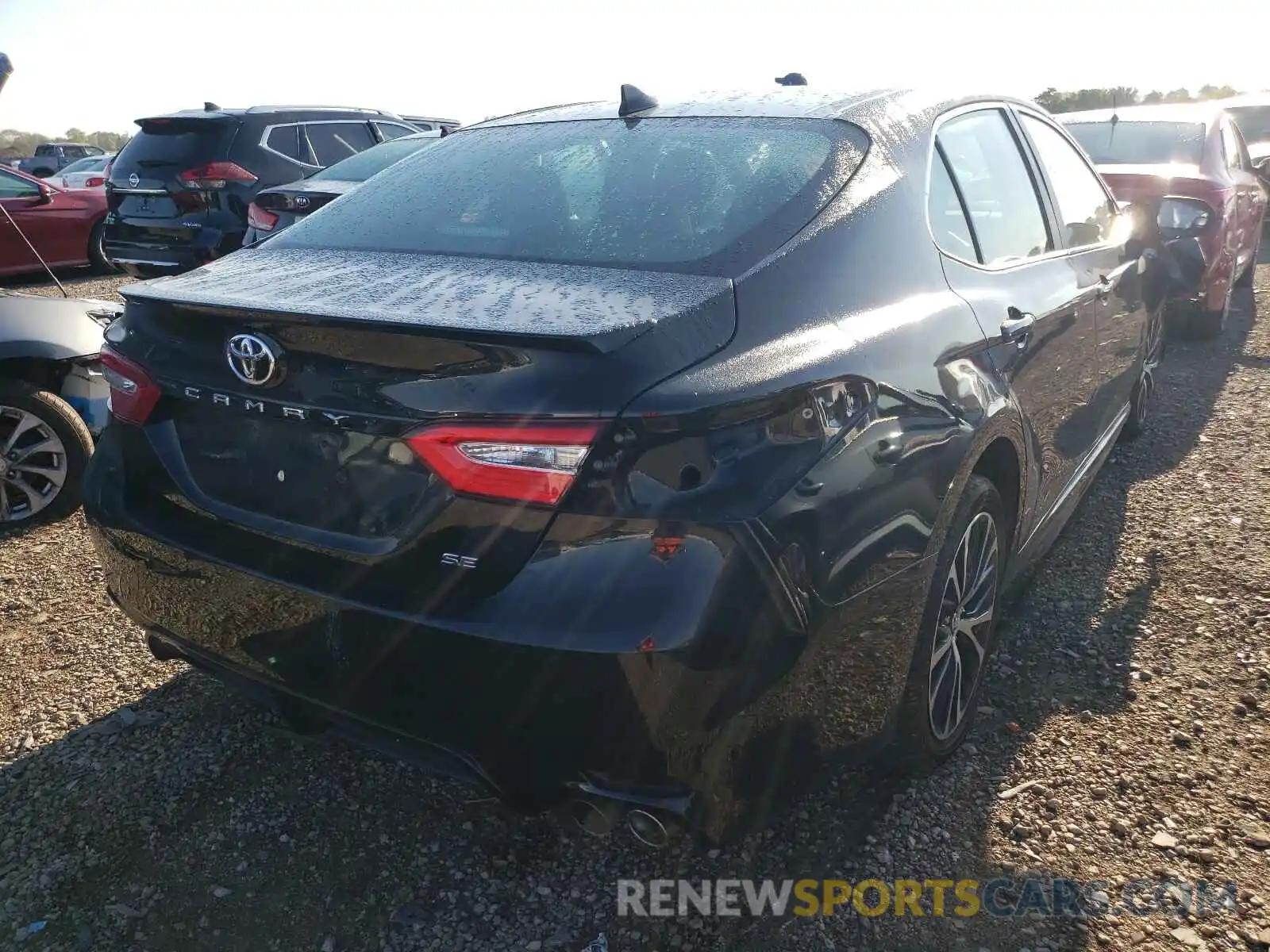 4 Photograph of a damaged car 4T1G11AK7LU942119 TOYOTA CAMRY 2020