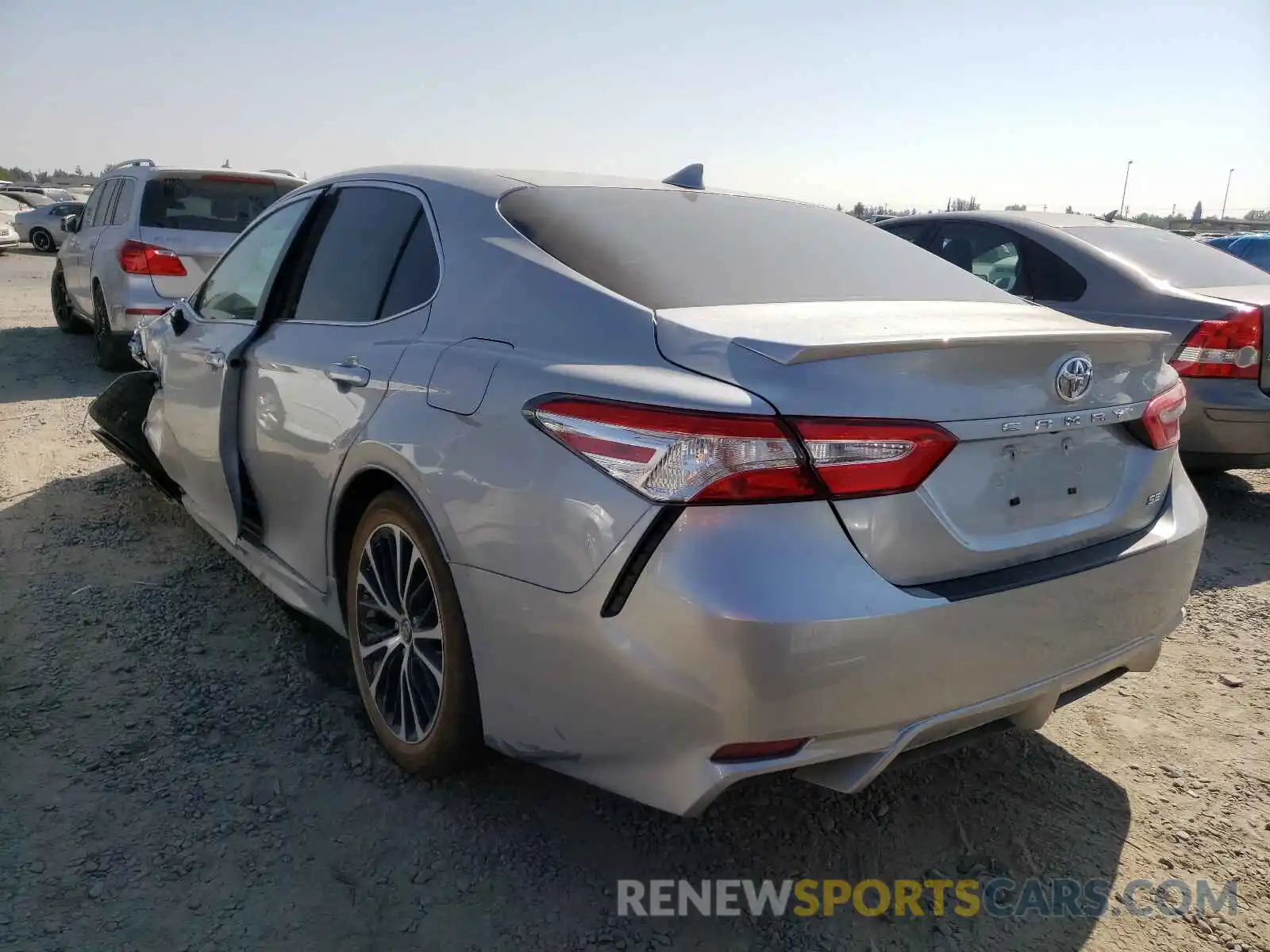 3 Photograph of a damaged car 4T1G11AK7LU942511 TOYOTA CAMRY 2020