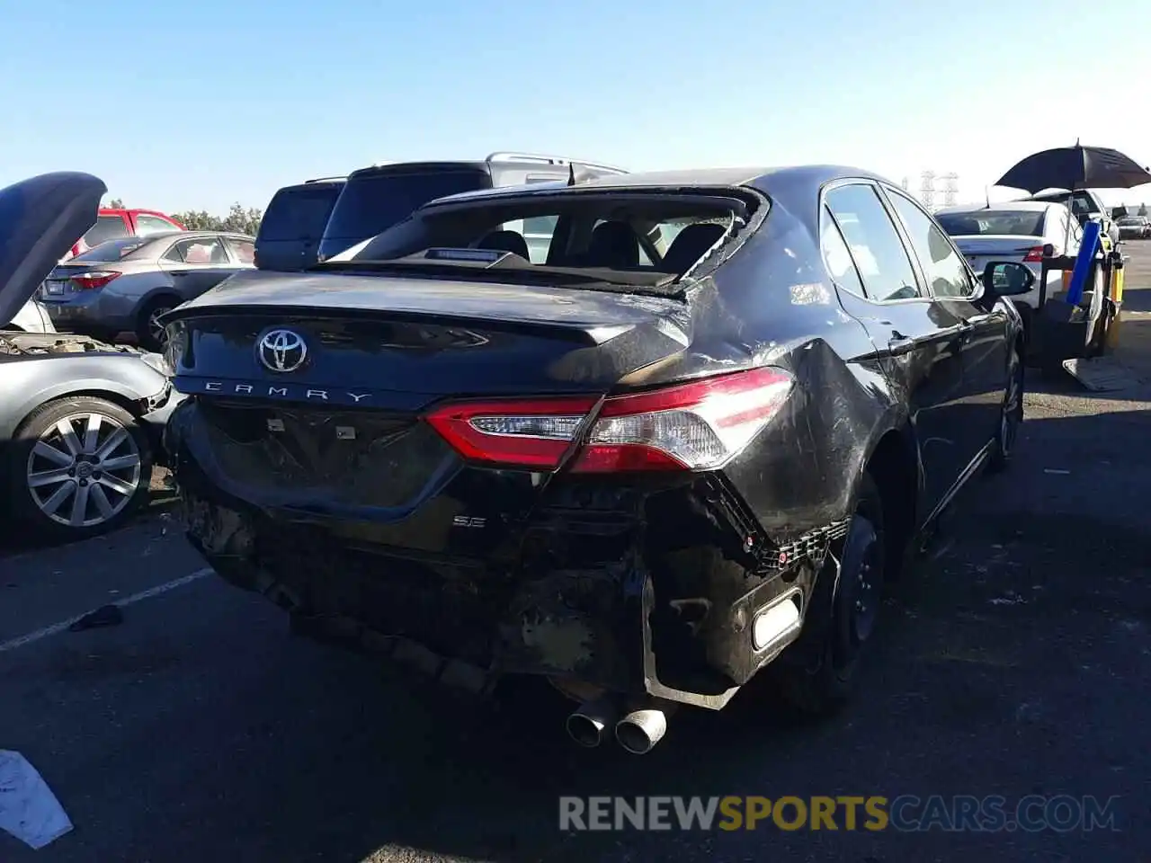 4 Photograph of a damaged car 4T1G11AK7LU942959 TOYOTA CAMRY 2020