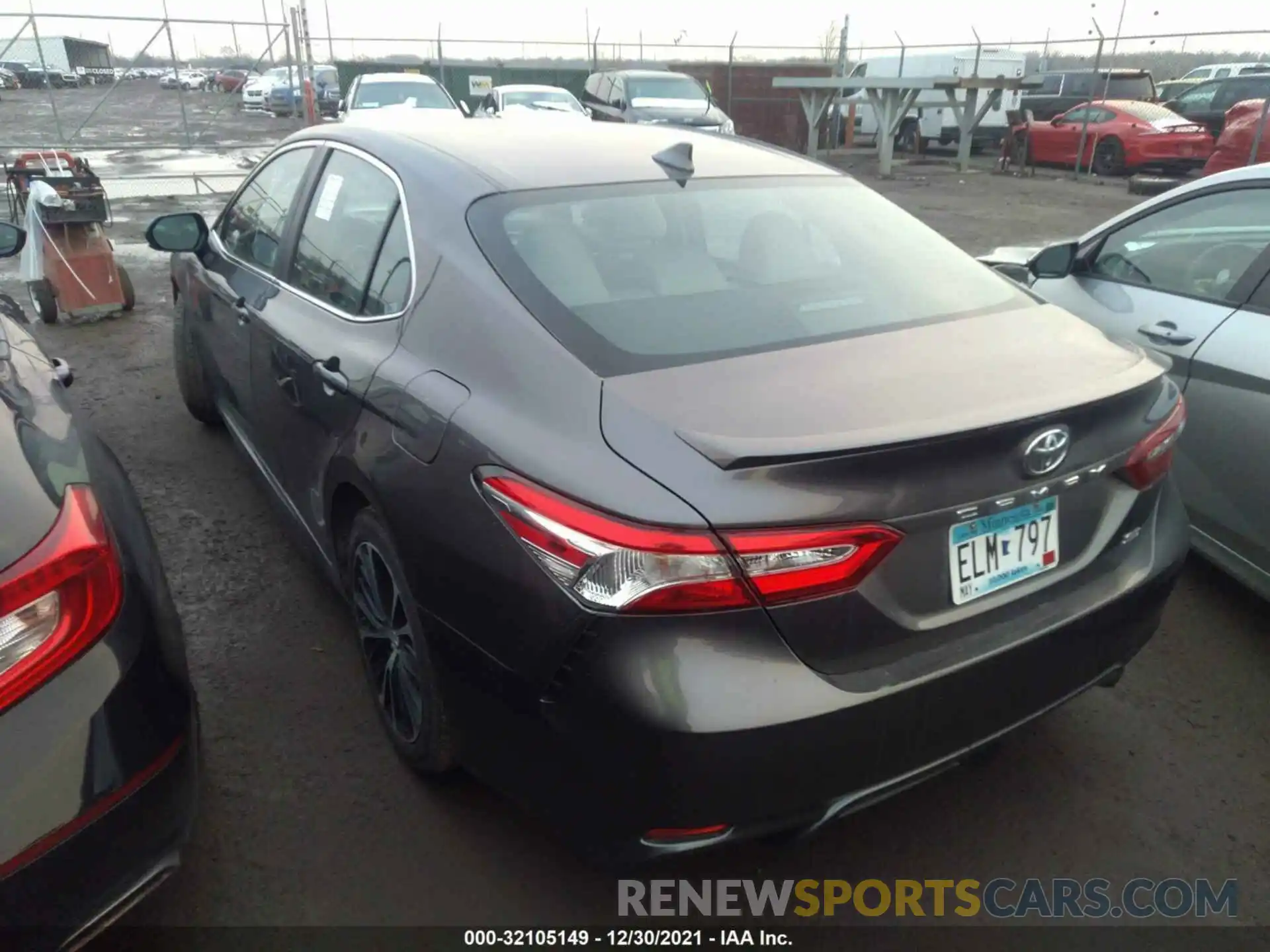 3 Photograph of a damaged car 4T1G11AK7LU943240 TOYOTA CAMRY 2020