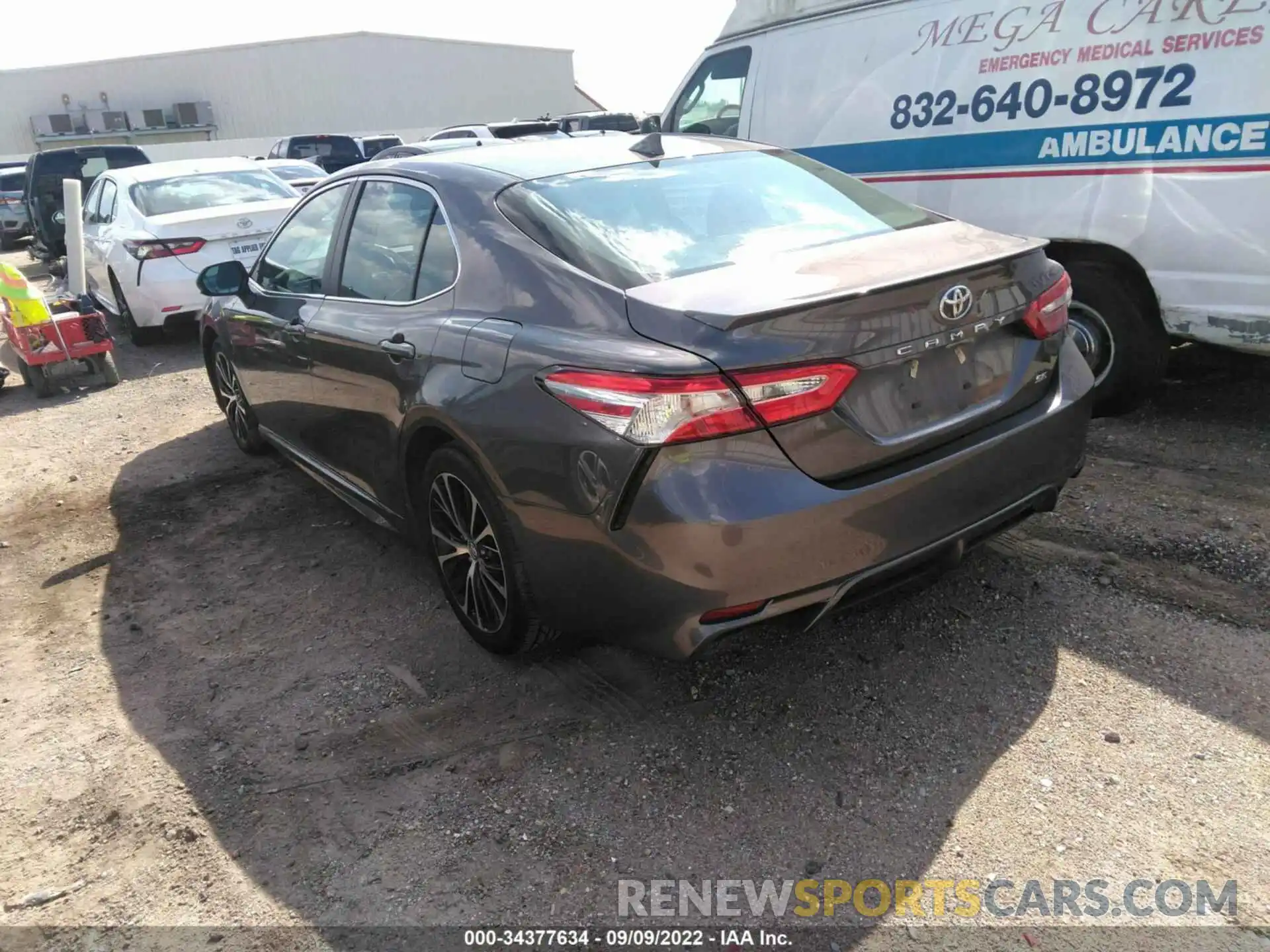 3 Photograph of a damaged car 4T1G11AK7LU945442 TOYOTA CAMRY 2020