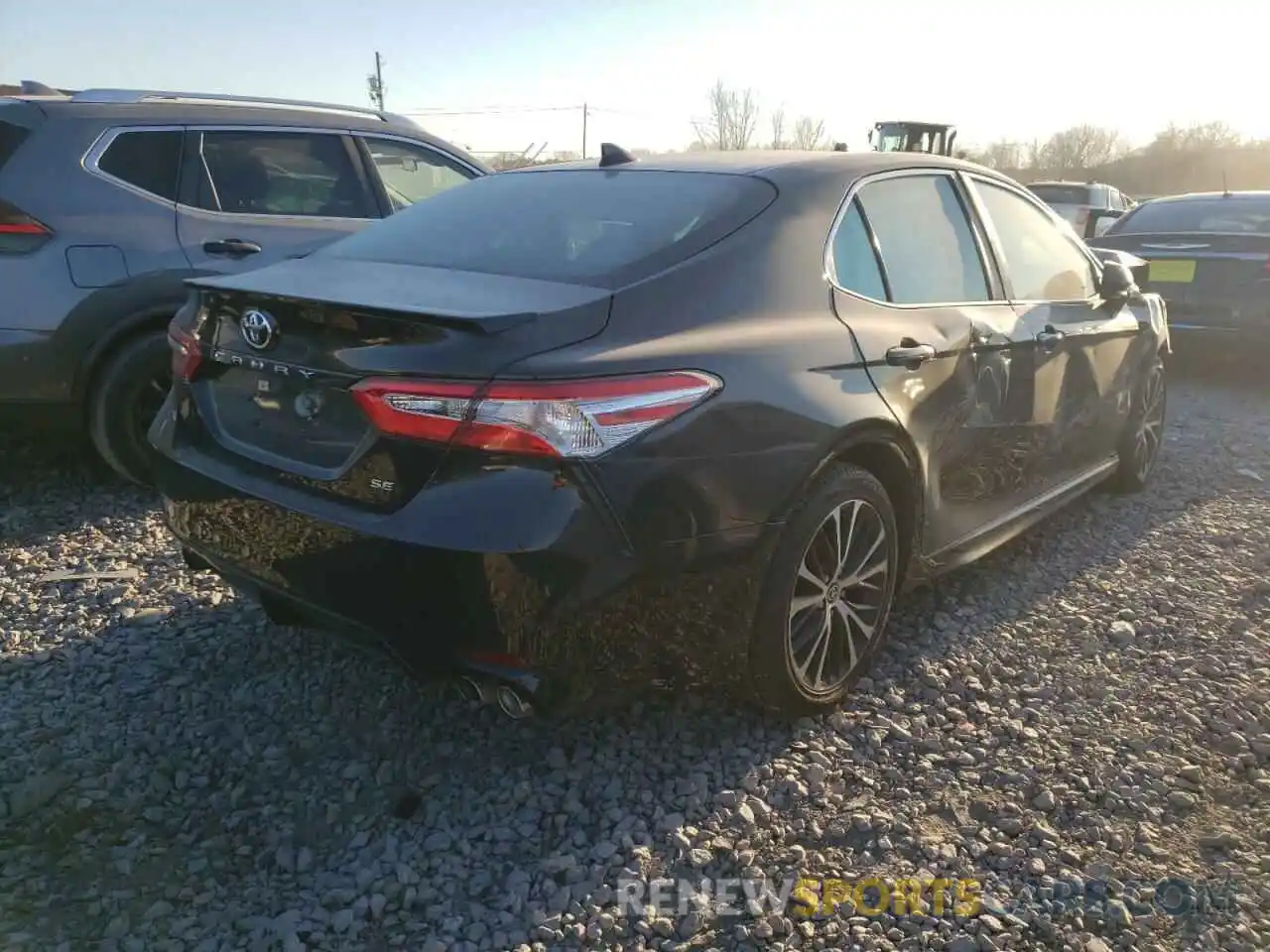 4 Photograph of a damaged car 4T1G11AK7LU946770 TOYOTA CAMRY 2020