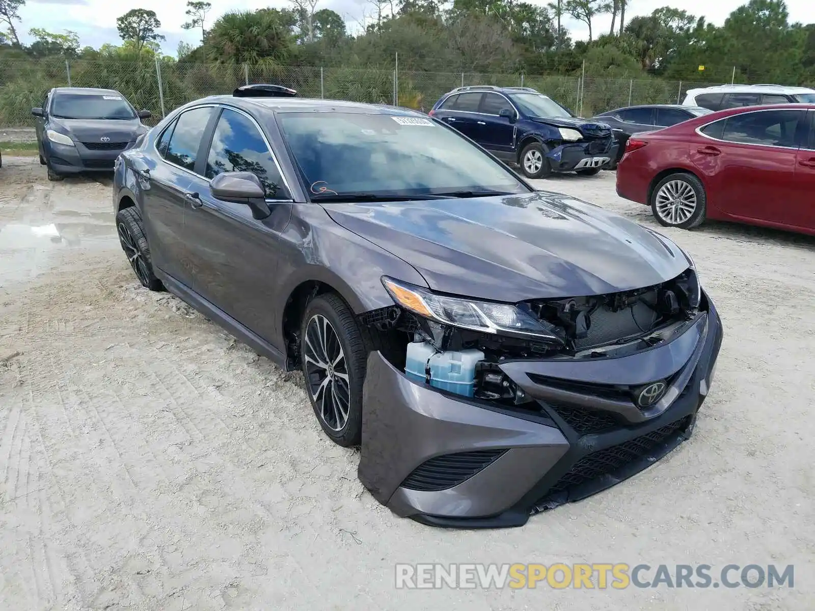 1 Photograph of a damaged car 4T1G11AK7LU949524 TOYOTA CAMRY 2020