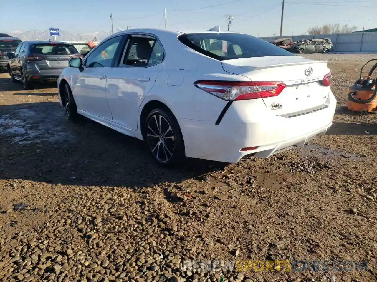 3 Photograph of a damaged car 4T1G11AK7LU951936 TOYOTA CAMRY 2020