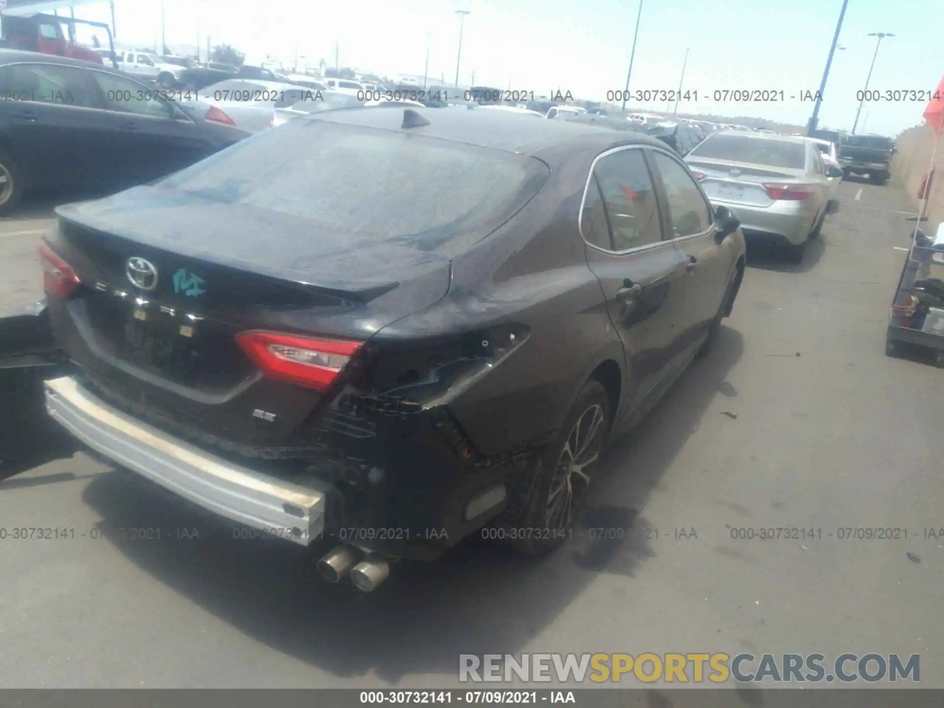 4 Photograph of a damaged car 4T1G11AK7LU953301 TOYOTA CAMRY 2020