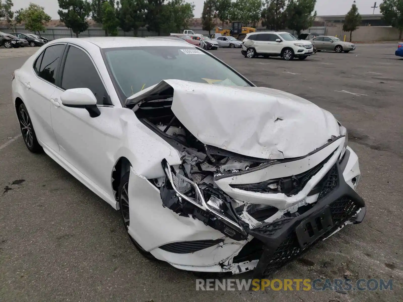 1 Photograph of a damaged car 4T1G11AK7LU955226 TOYOTA CAMRY 2020