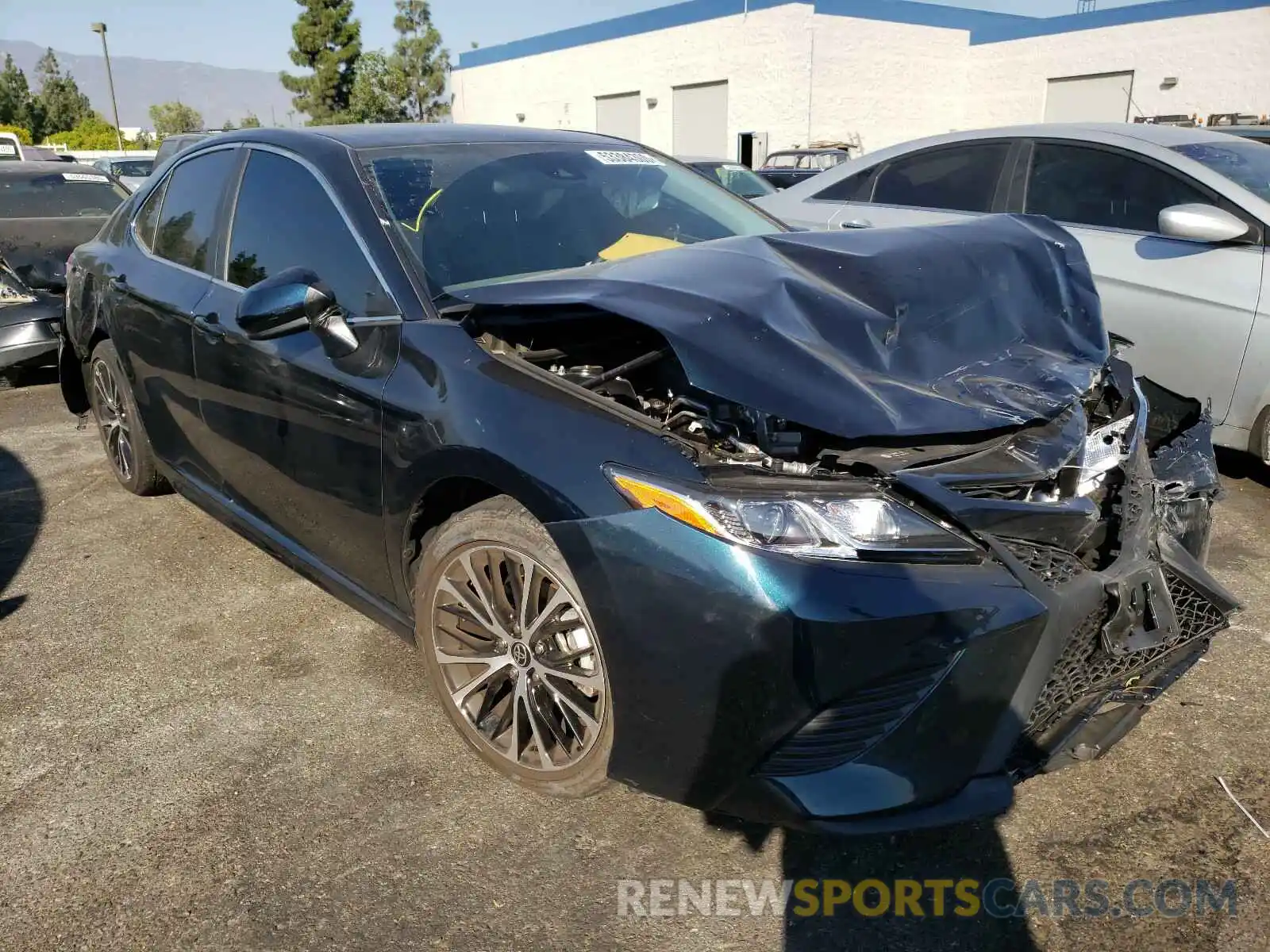 1 Photograph of a damaged car 4T1G11AK7LU957039 TOYOTA CAMRY 2020