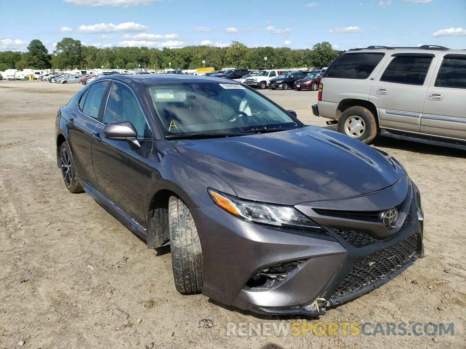 1 Photograph of a damaged car 4T1G11AK7LU957607 TOYOTA CAMRY 2020