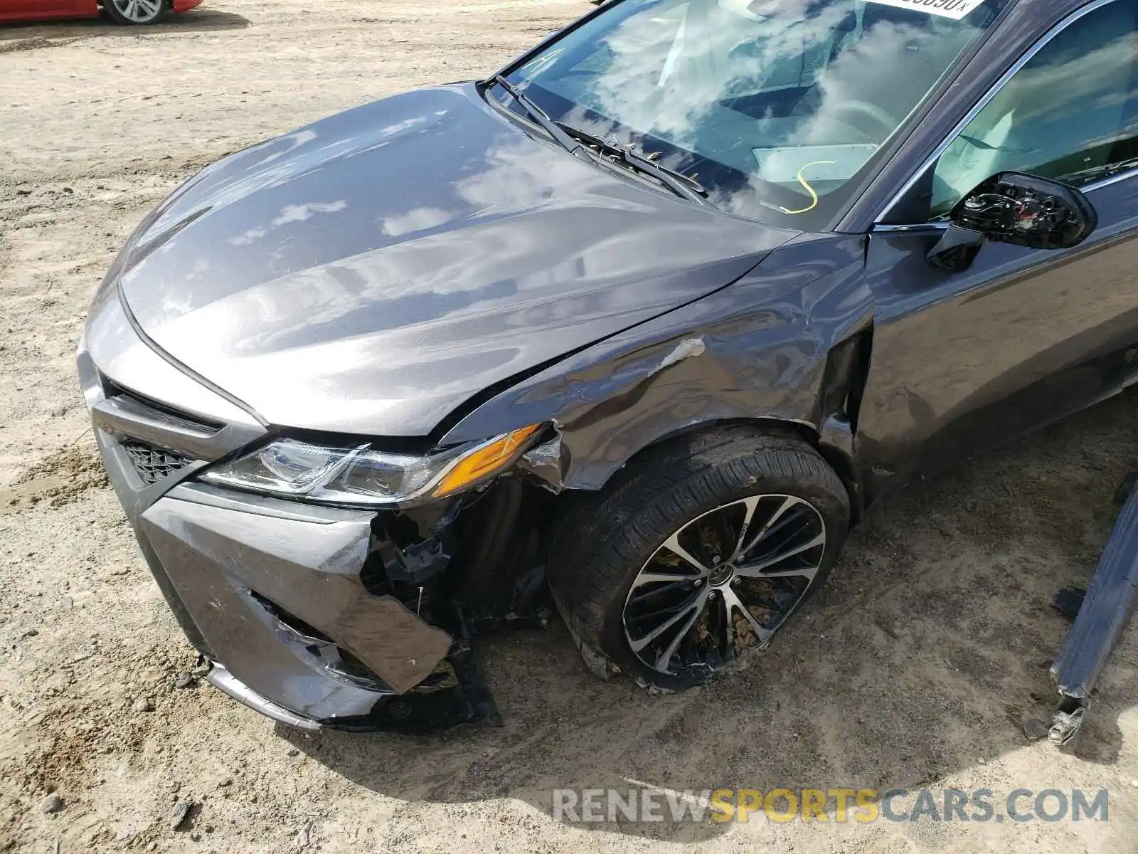 9 Photograph of a damaged car 4T1G11AK7LU957607 TOYOTA CAMRY 2020