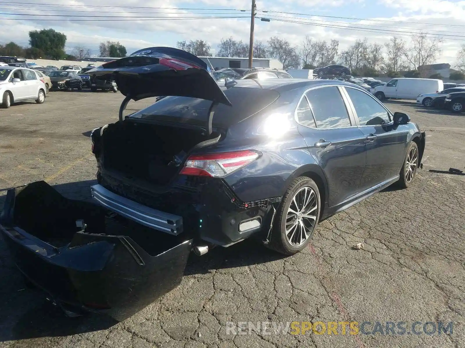 4 Photograph of a damaged car 4T1G11AK7LU967781 TOYOTA CAMRY 2020