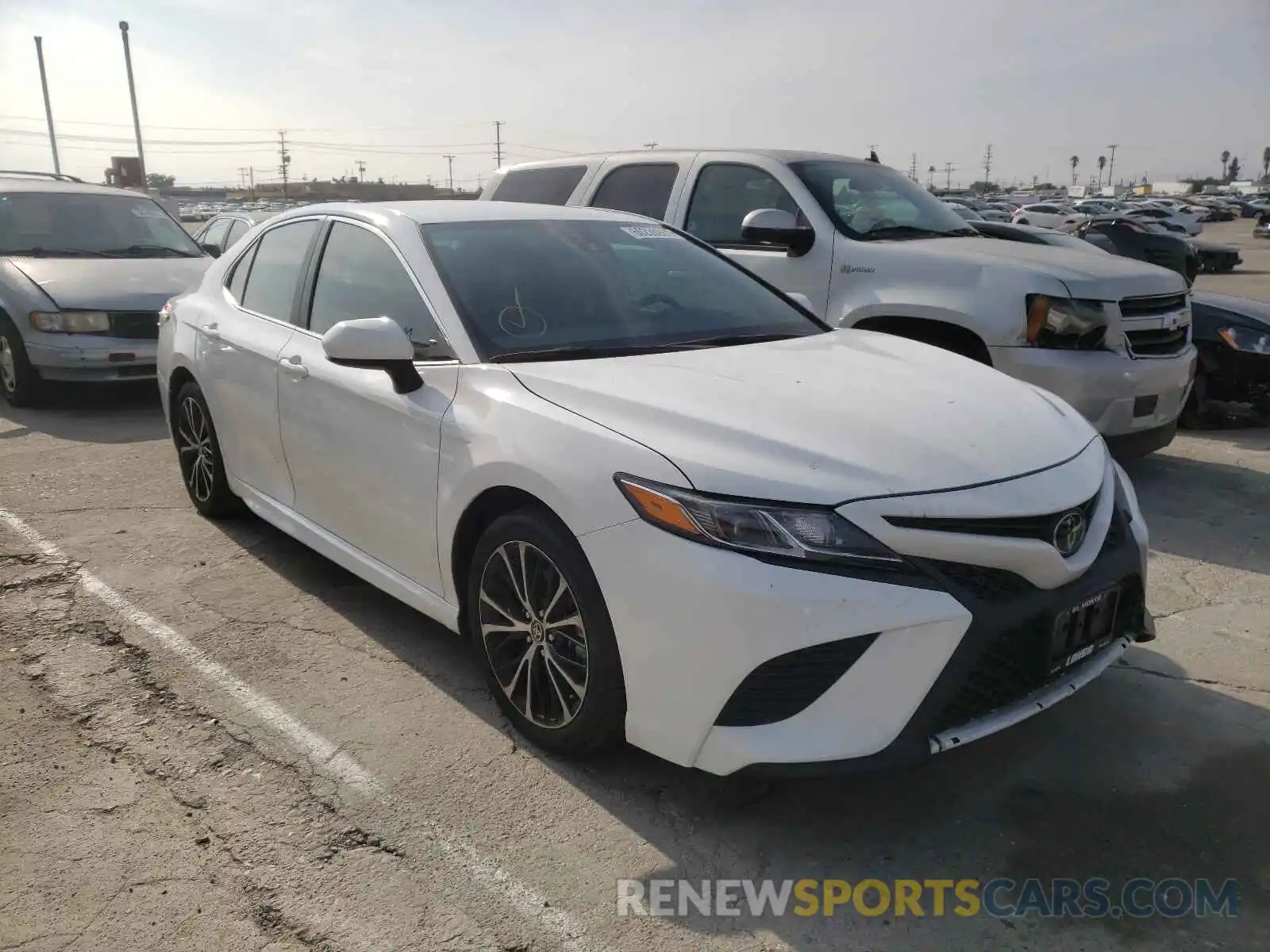 1 Photograph of a damaged car 4T1G11AK7LU967876 TOYOTA CAMRY 2020