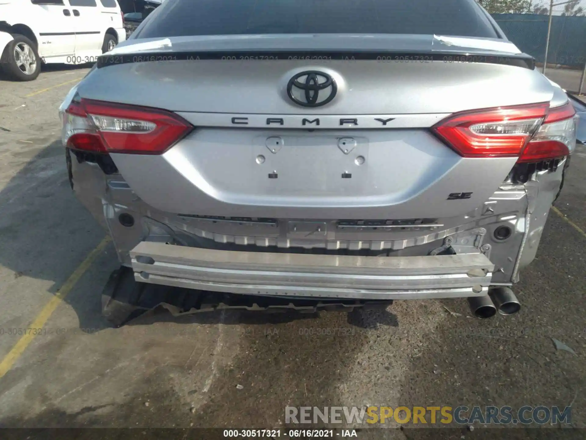 6 Photograph of a damaged car 4T1G11AK8LU300797 TOYOTA CAMRY 2020