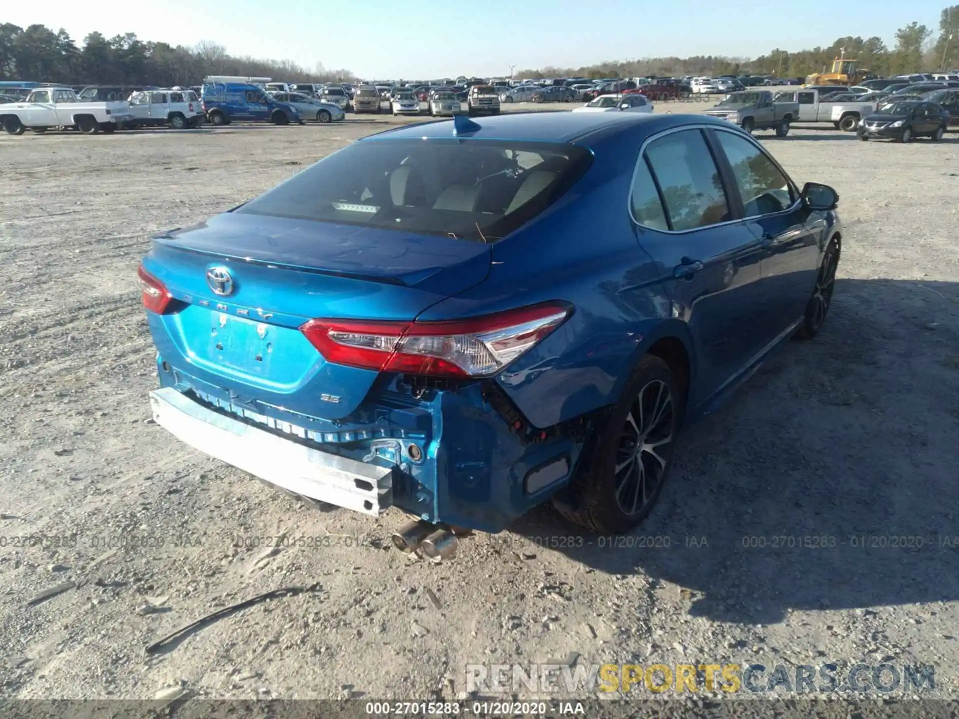 4 Photograph of a damaged car 4T1G11AK8LU305983 TOYOTA CAMRY 2020