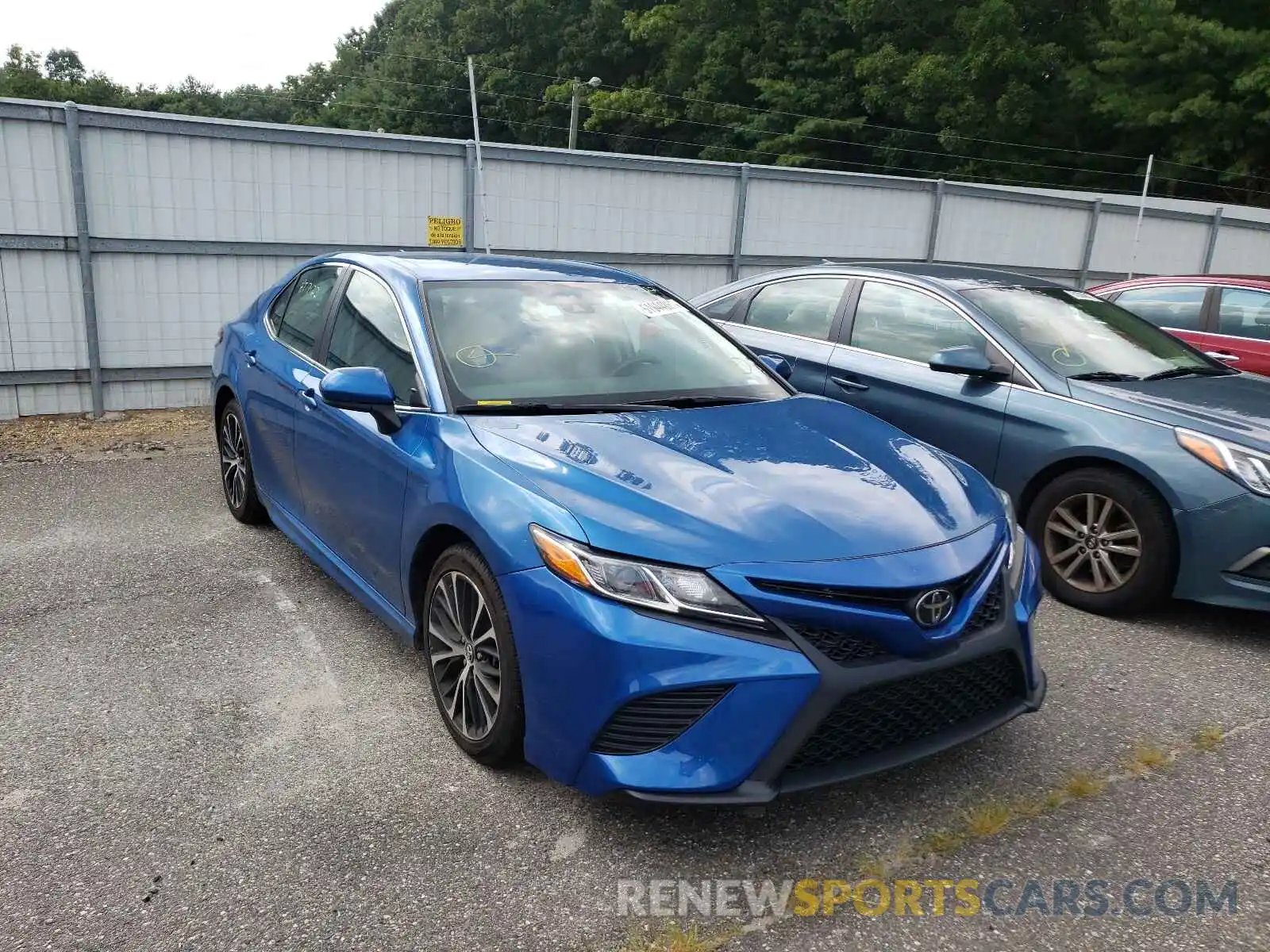 1 Photograph of a damaged car 4T1G11AK8LU306759 TOYOTA CAMRY 2020