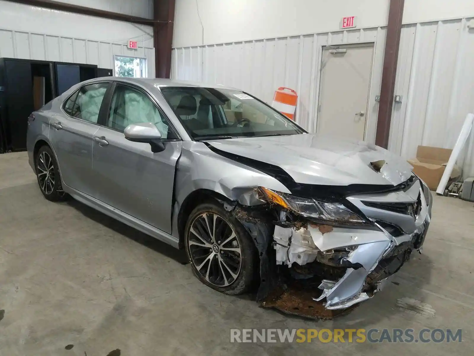 1 Photograph of a damaged car 4T1G11AK8LU306843 TOYOTA CAMRY 2020