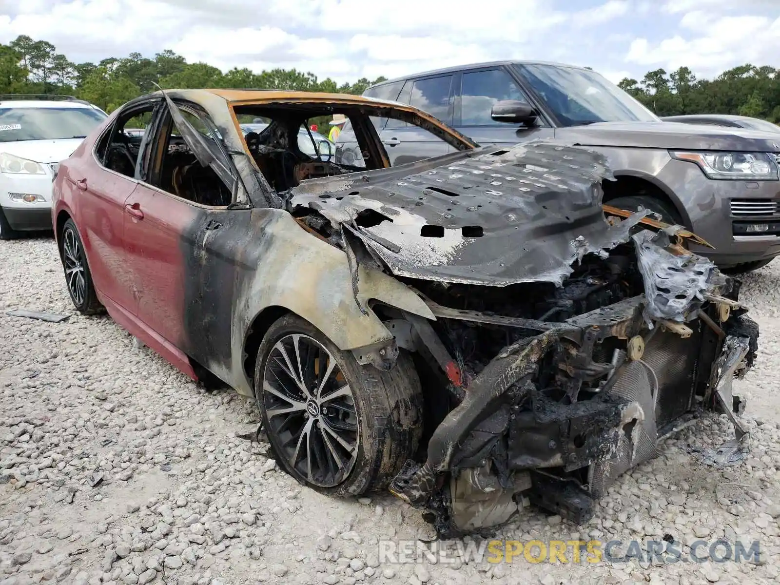 1 Photograph of a damaged car 4T1G11AK8LU308513 TOYOTA CAMRY 2020