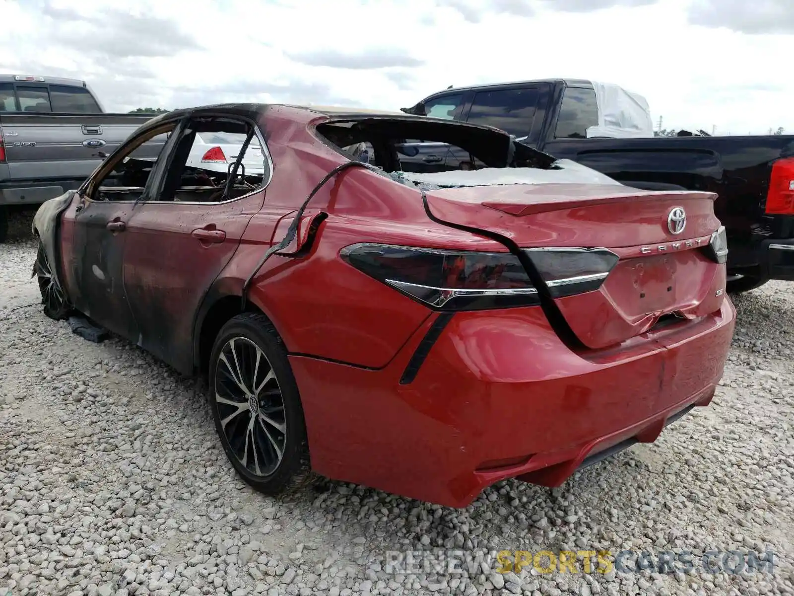 3 Photograph of a damaged car 4T1G11AK8LU308513 TOYOTA CAMRY 2020