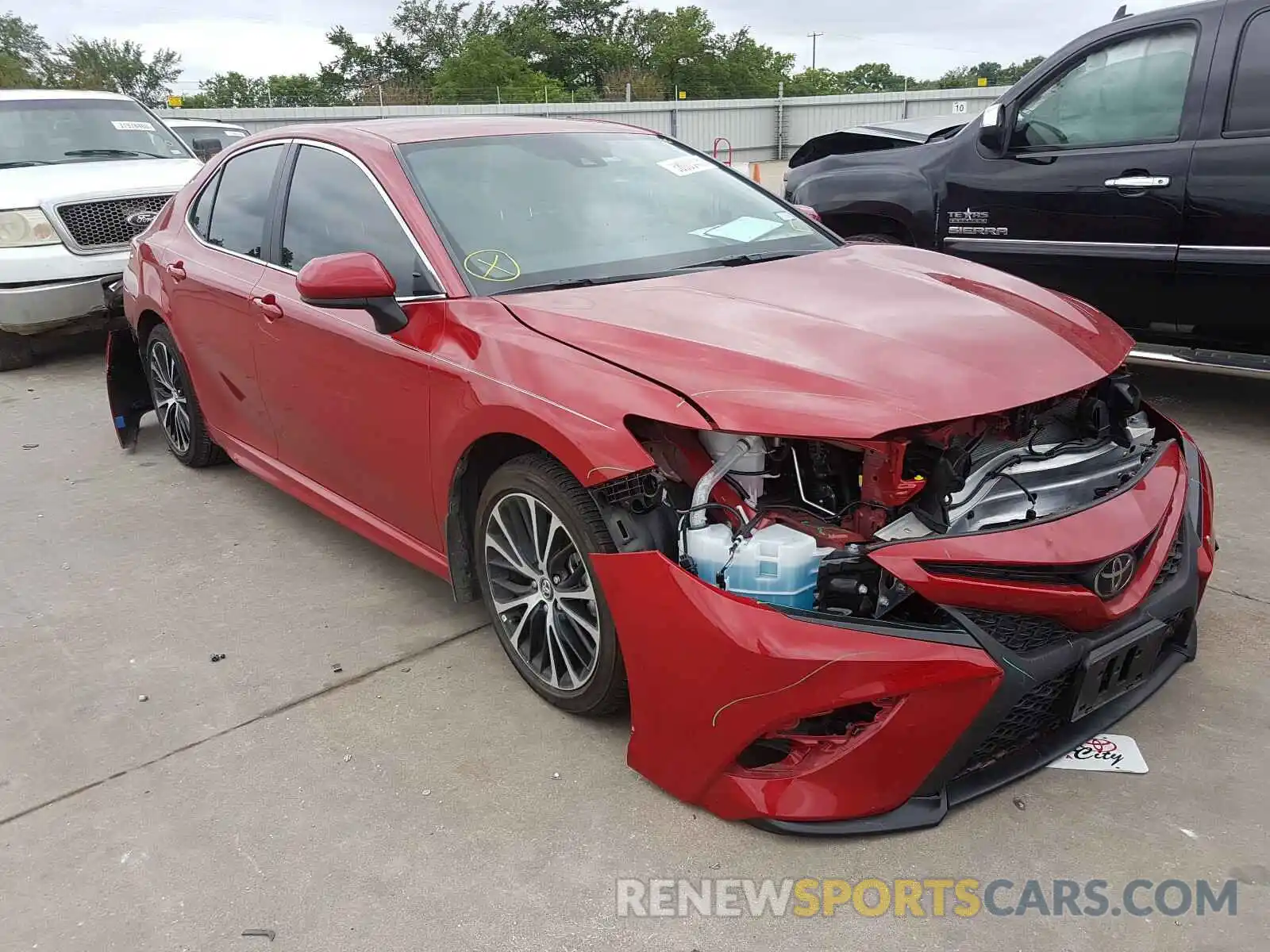 1 Photograph of a damaged car 4T1G11AK8LU310228 TOYOTA CAMRY 2020