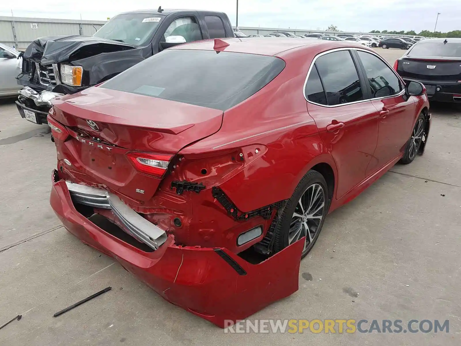 4 Photograph of a damaged car 4T1G11AK8LU310228 TOYOTA CAMRY 2020