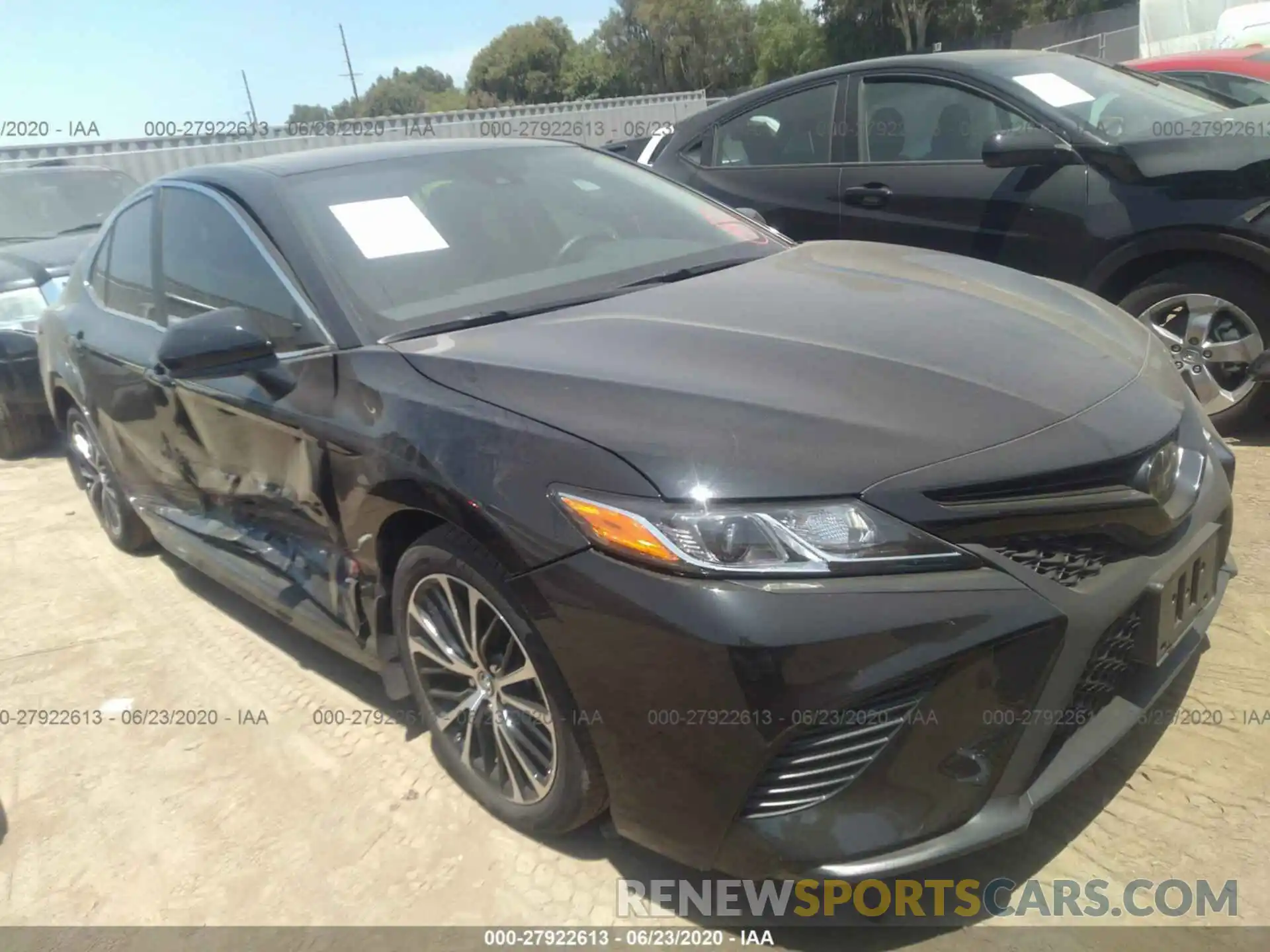 1 Photograph of a damaged car 4T1G11AK8LU310472 TOYOTA CAMRY 2020