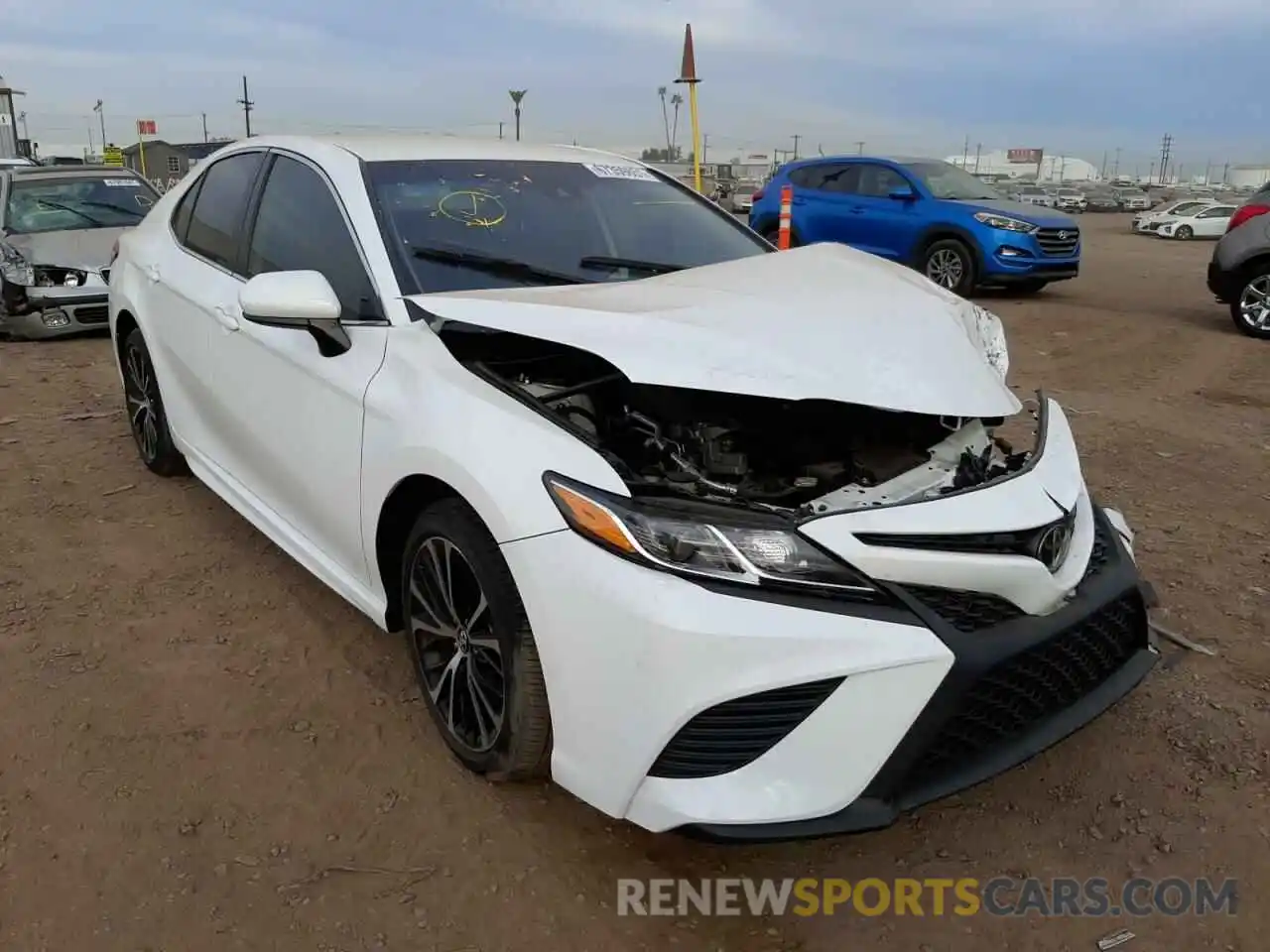 1 Photograph of a damaged car 4T1G11AK8LU311587 TOYOTA CAMRY 2020