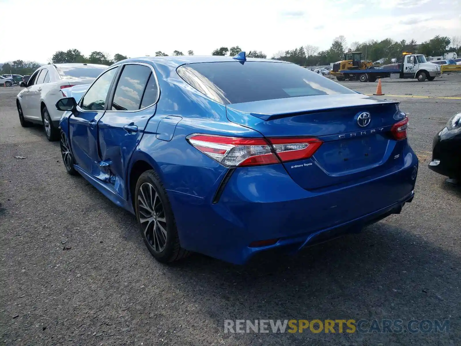 3 Photograph of a damaged car 4T1G11AK8LU314022 TOYOTA CAMRY 2020