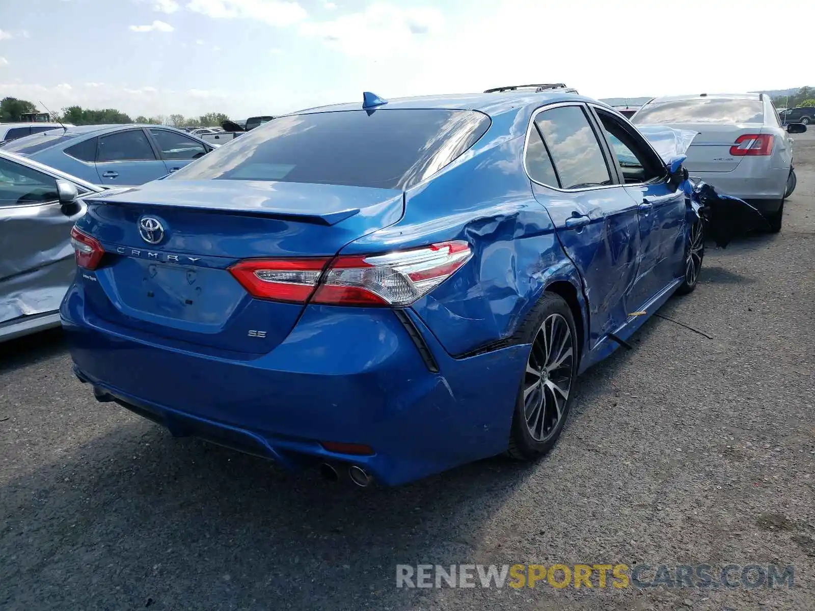 4 Photograph of a damaged car 4T1G11AK8LU314022 TOYOTA CAMRY 2020