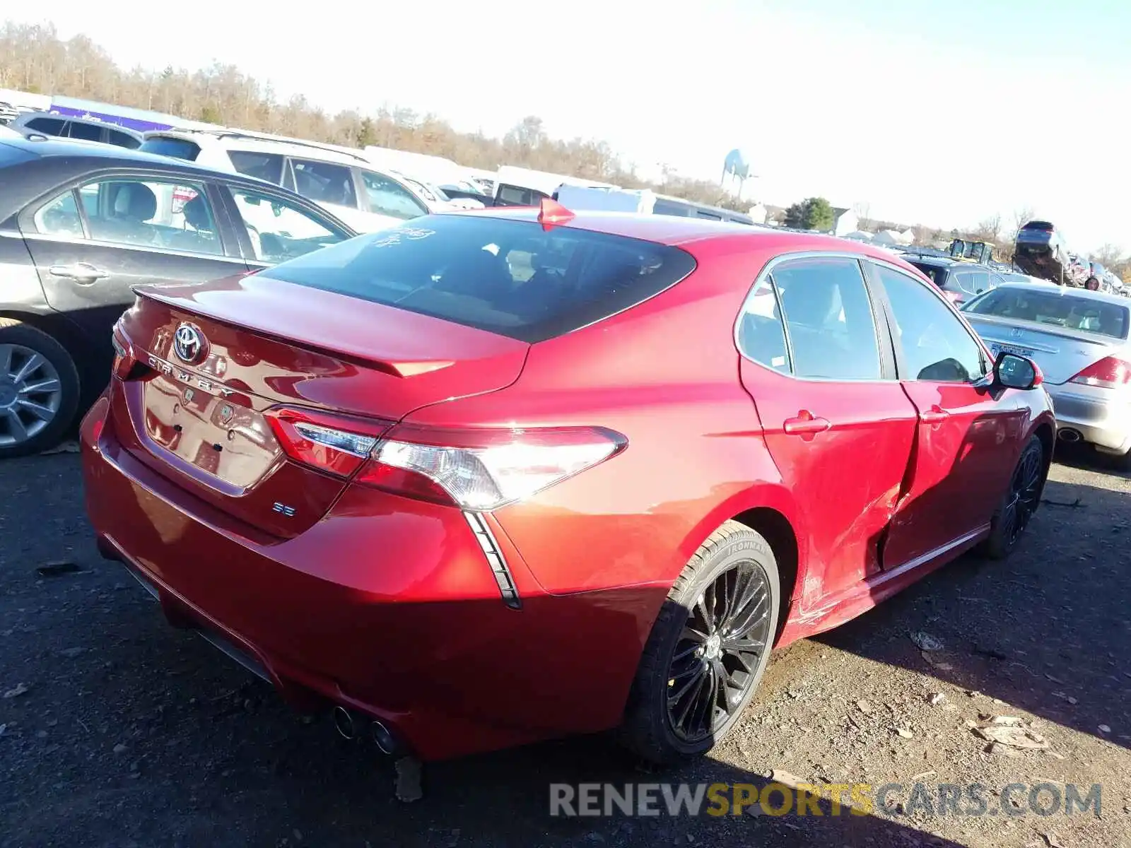 4 Photograph of a damaged car 4T1G11AK8LU315834 TOYOTA CAMRY 2020