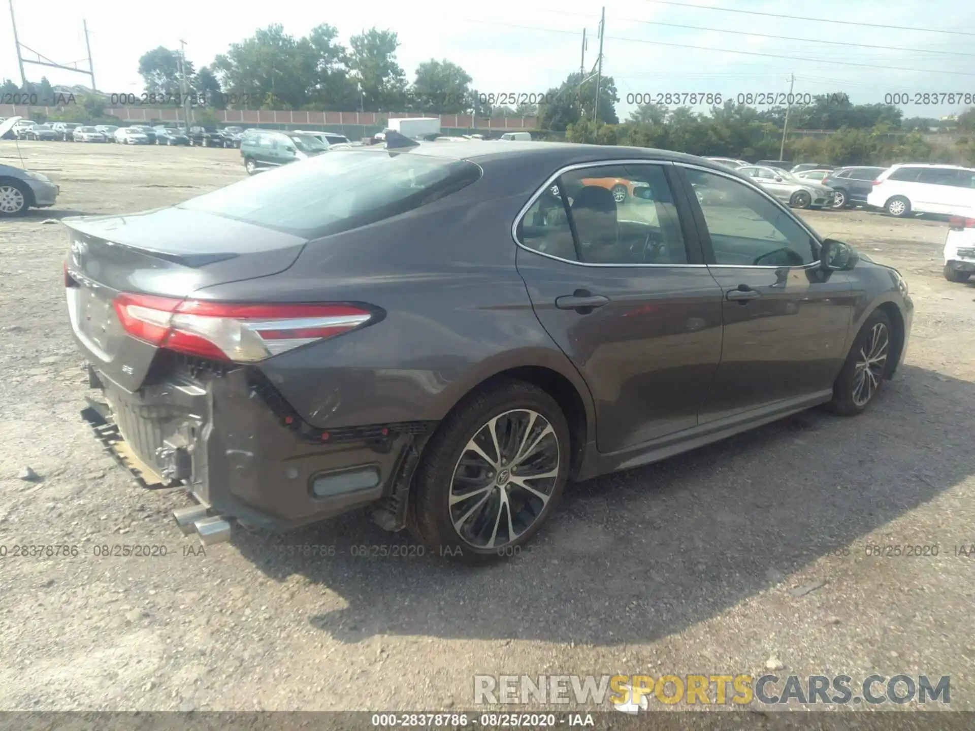 4 Photograph of a damaged car 4T1G11AK8LU317518 TOYOTA CAMRY 2020