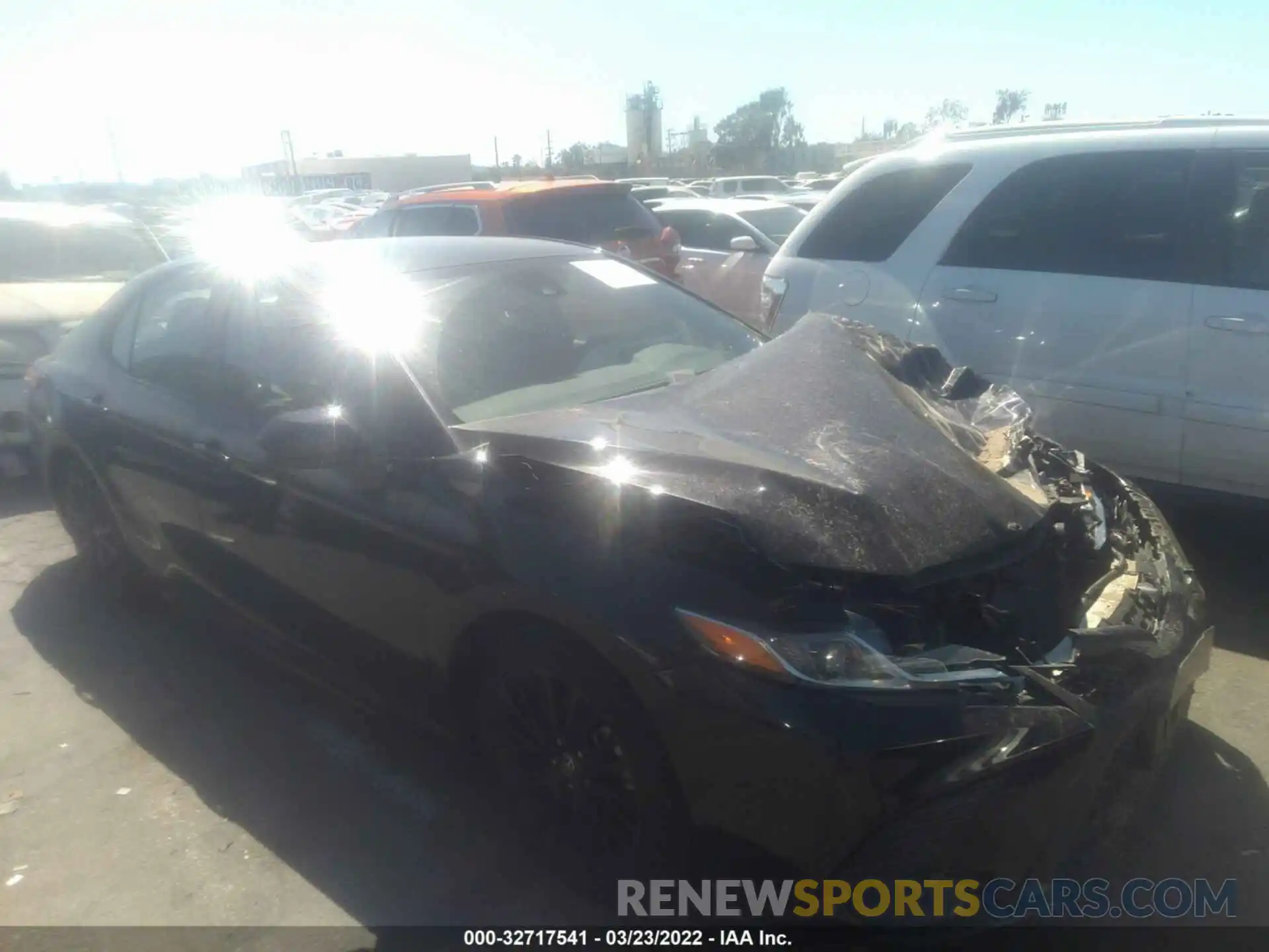 1 Photograph of a damaged car 4T1G11AK8LU318460 TOYOTA CAMRY 2020