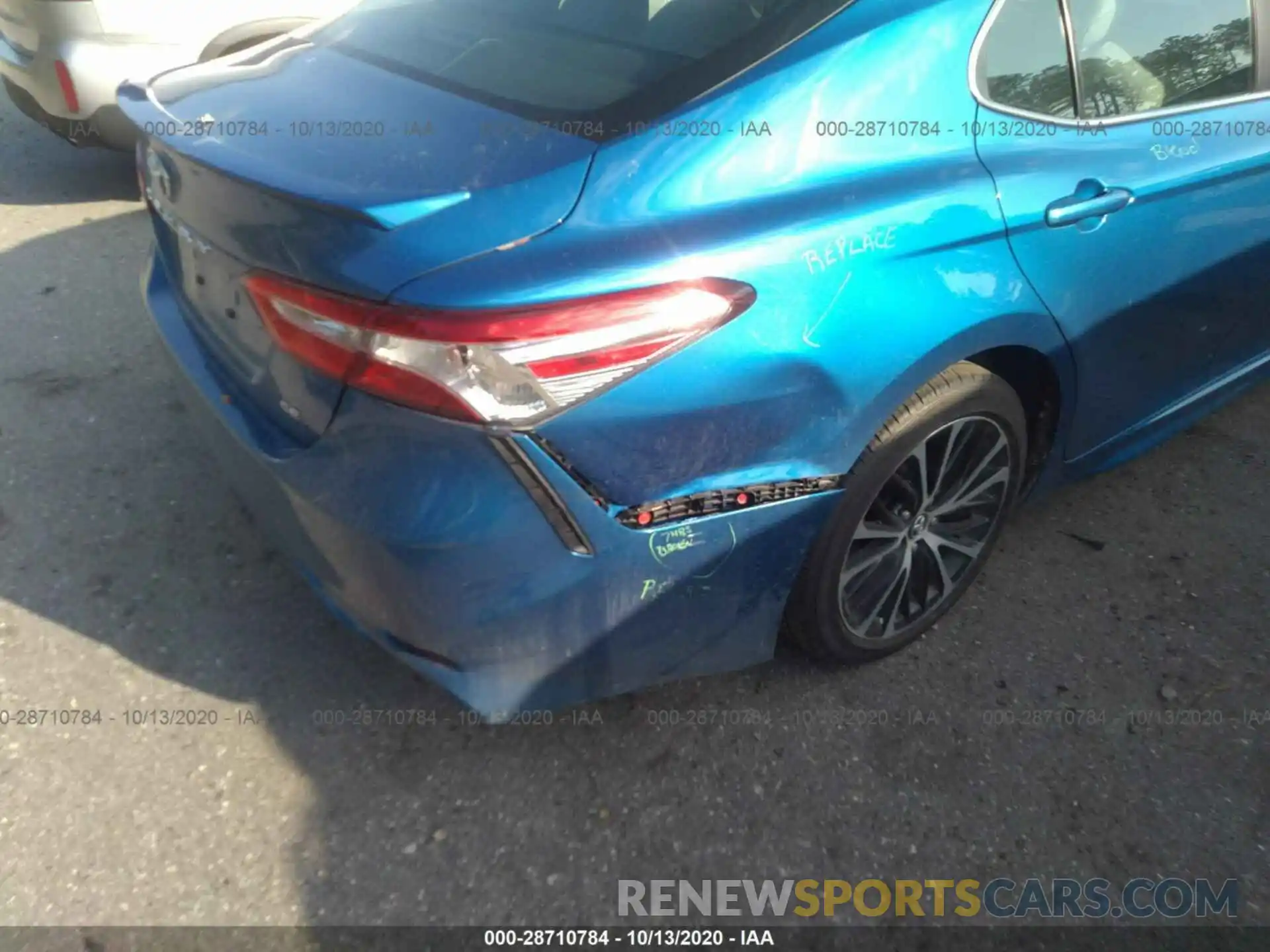 6 Photograph of a damaged car 4T1G11AK8LU321391 TOYOTA CAMRY 2020