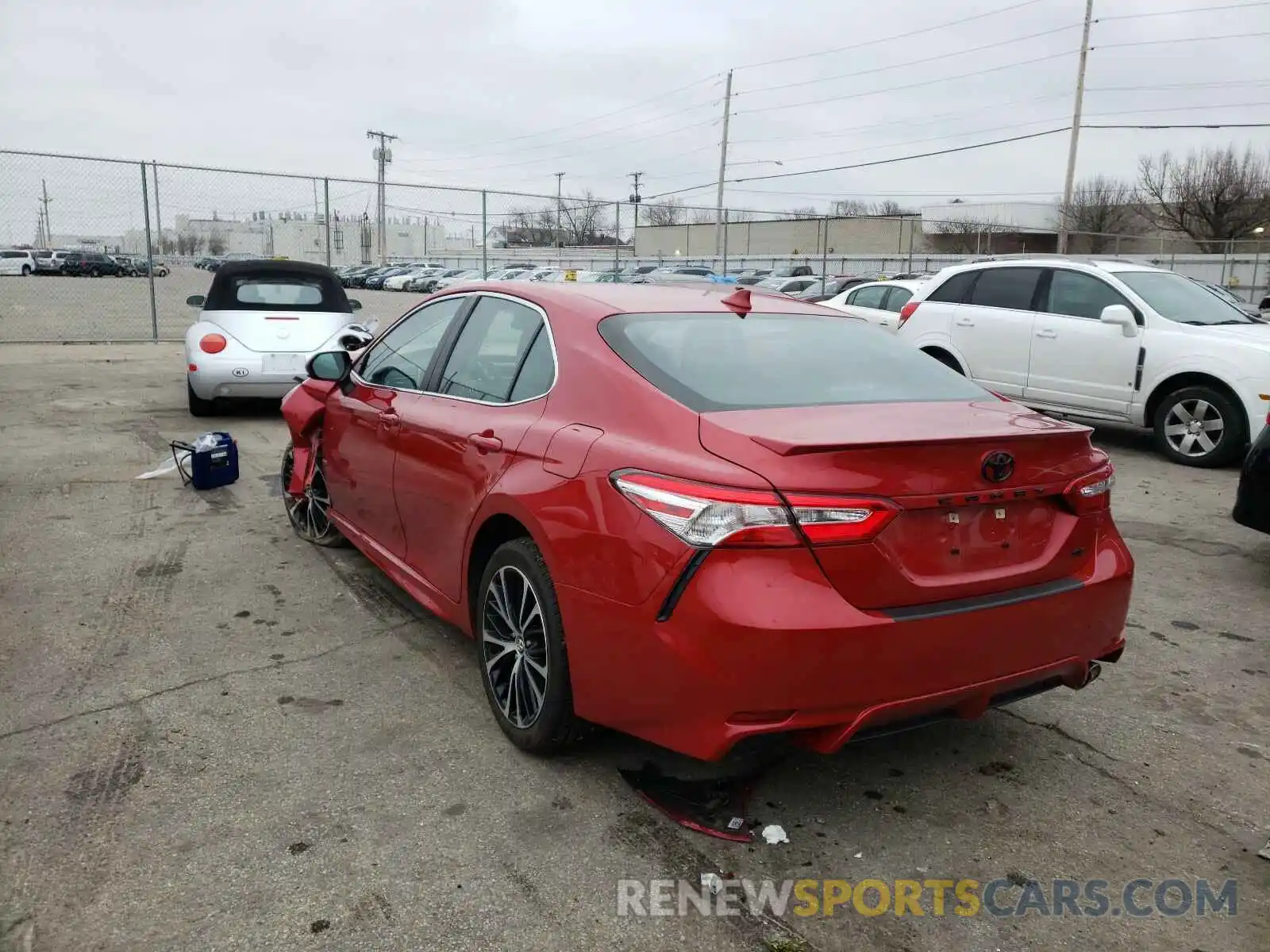 3 Photograph of a damaged car 4T1G11AK8LU322699 TOYOTA CAMRY 2020