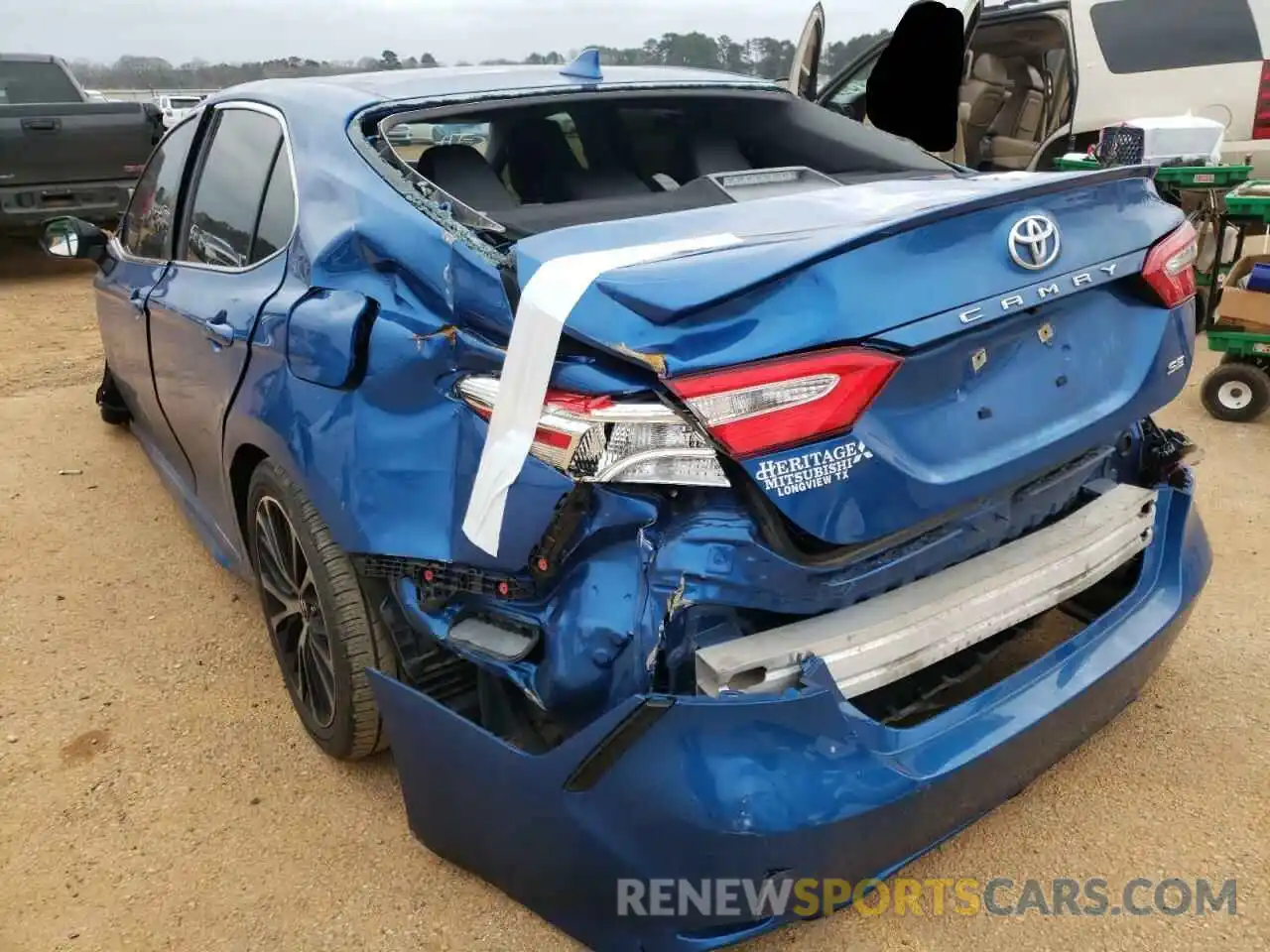 3 Photograph of a damaged car 4T1G11AK8LU322797 TOYOTA CAMRY 2020