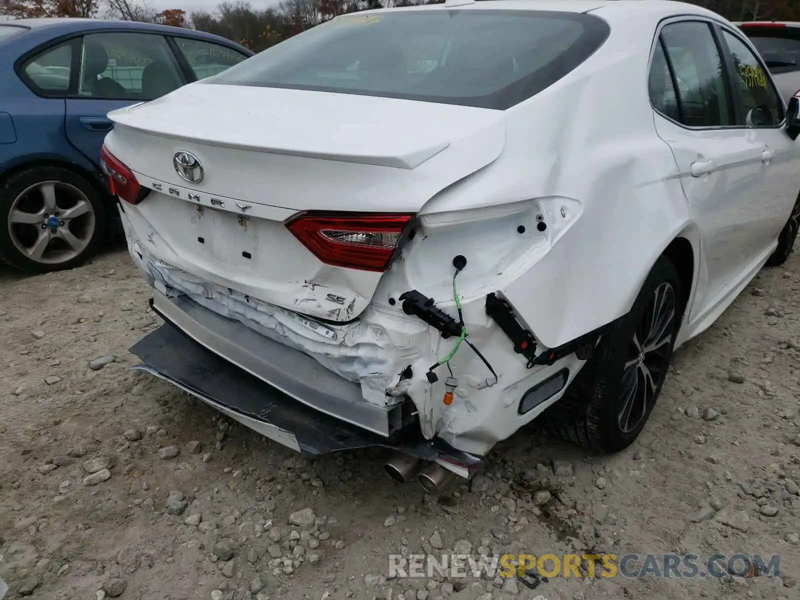 9 Photograph of a damaged car 4T1G11AK8LU325800 TOYOTA CAMRY 2020