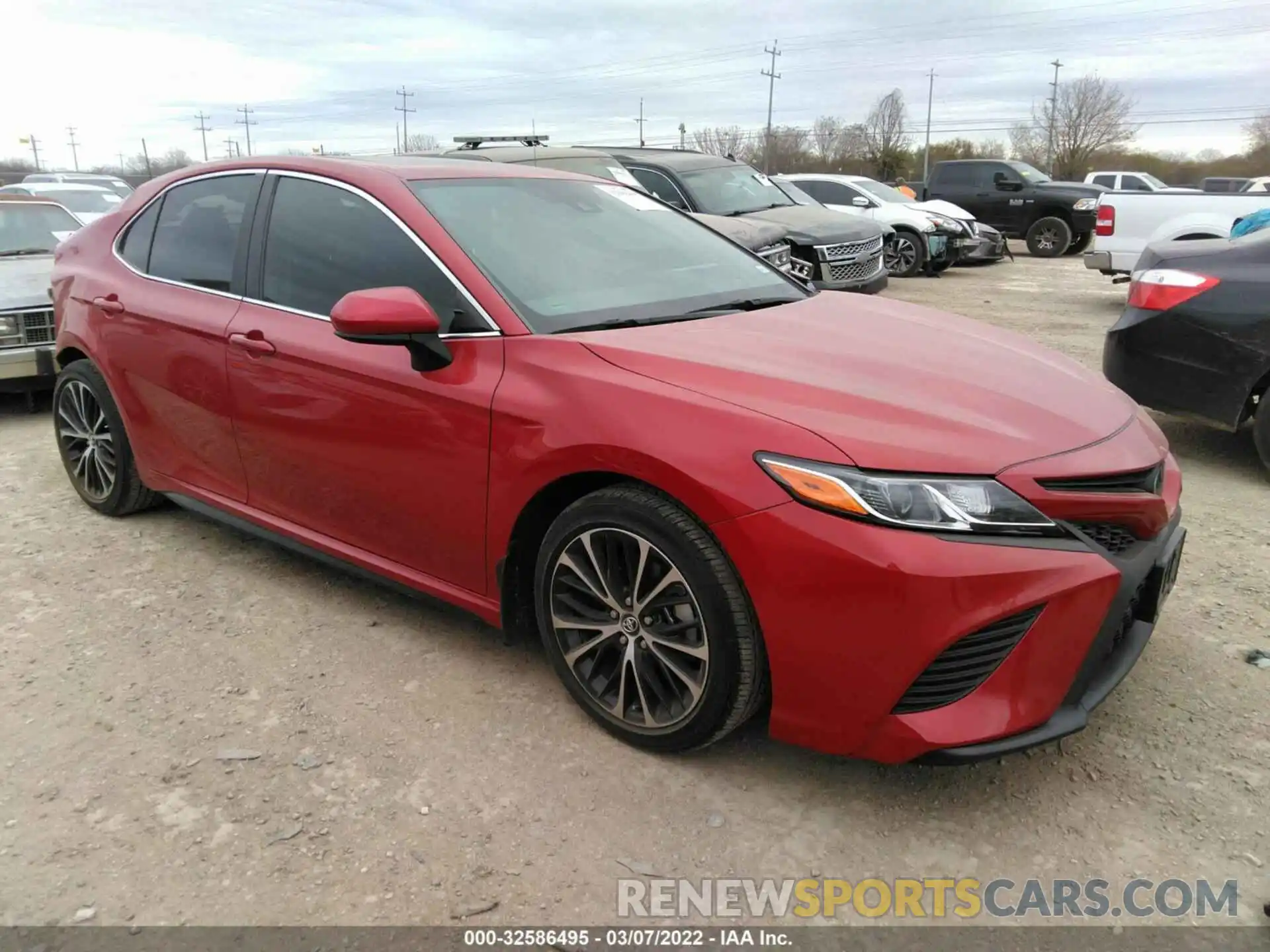 1 Photograph of a damaged car 4T1G11AK8LU326221 TOYOTA CAMRY 2020